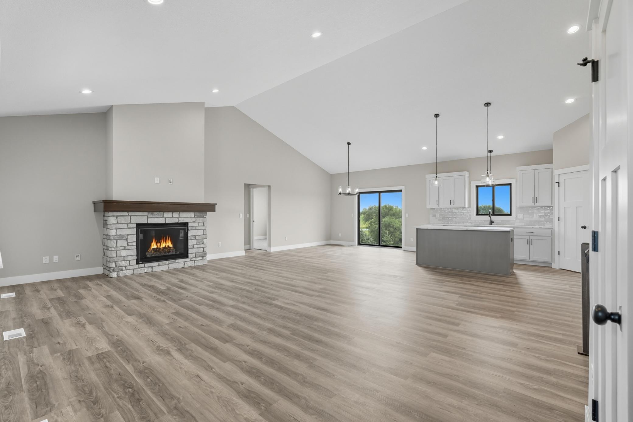 New Richmond, Wisconsin, 54017, United States, 3 Bedrooms Bedrooms, ,2 BathroomsBathrooms,Residential,For Sale,1993074