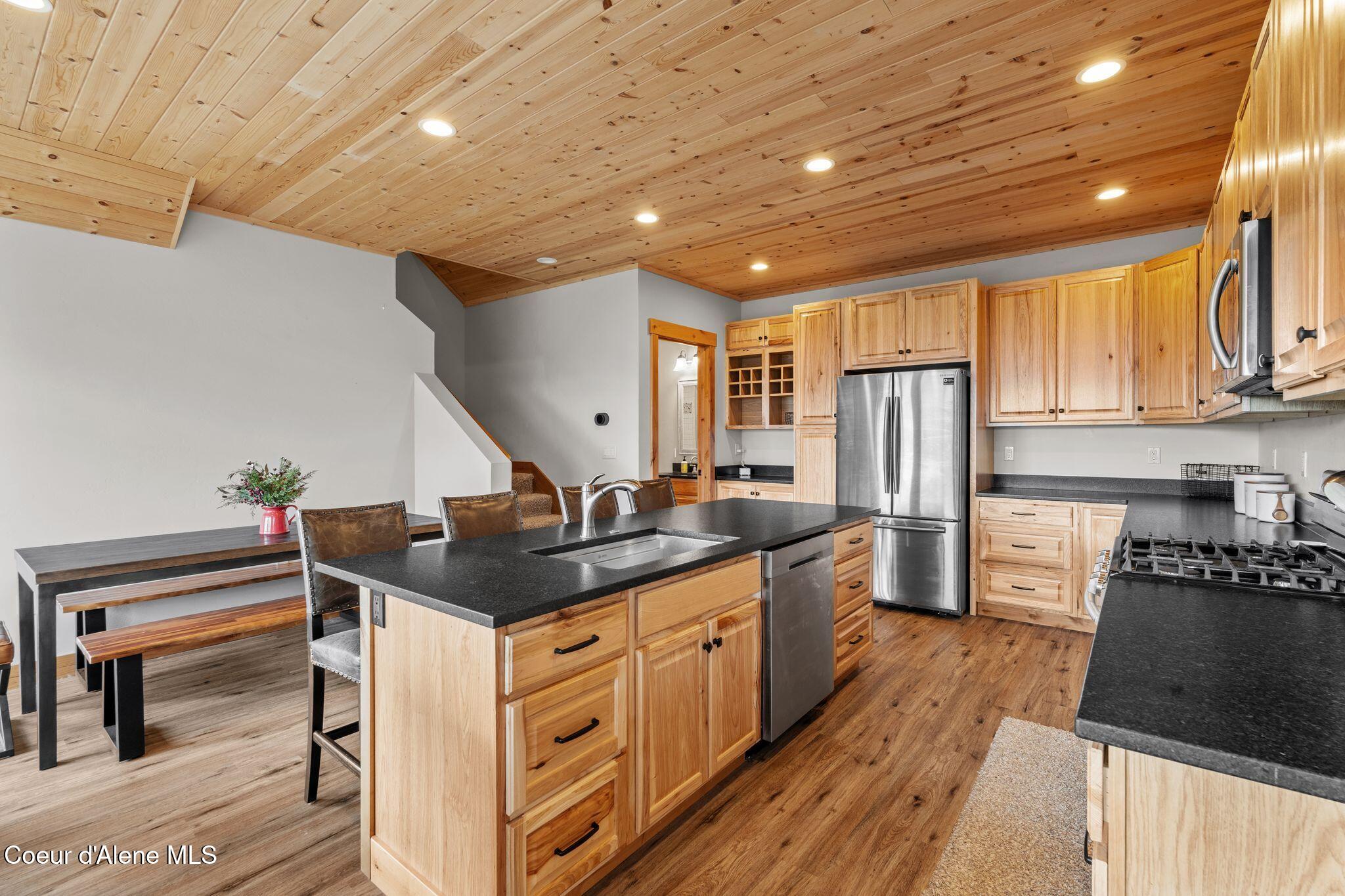 Sandpoint, Idaho, 83864, United States, 3 Bedrooms Bedrooms, ,3 BathroomsBathrooms,Residential,For Sale,1894320