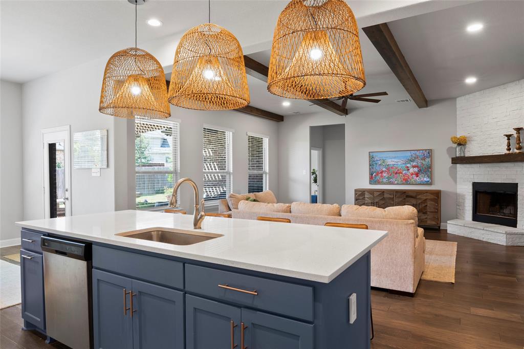 Ovilla, Texas, 75154, United States, 4 Bedrooms Bedrooms, ,4 BathroomsBathrooms,Residential,For Sale,1976541