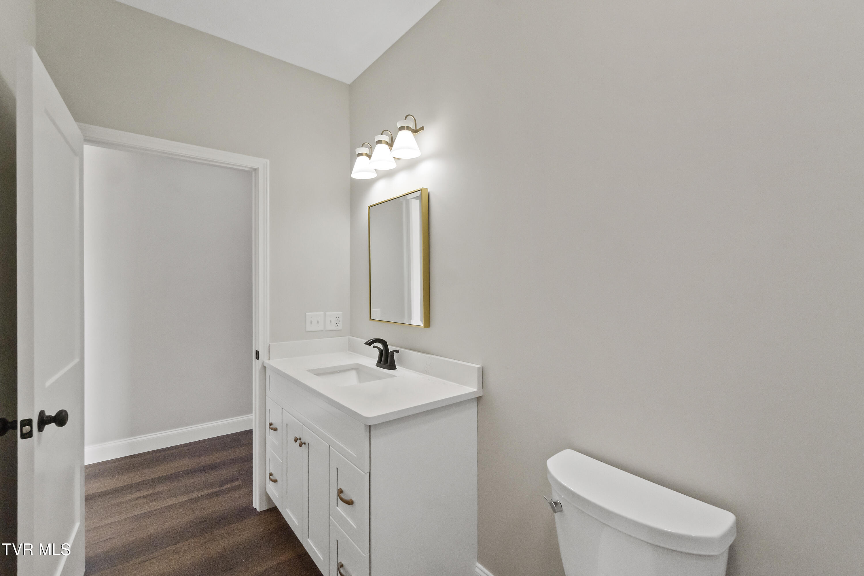 Greeneville, Tennessee, 37745, United States, 3 Bedrooms Bedrooms, ,2 BathroomsBathrooms,Residential,For Sale,1935533