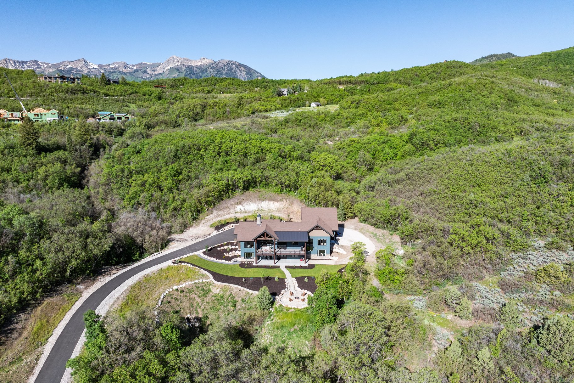  Welcome to a Private Mountain Luxury Retreat on Iconic Old Snowbasin Road - 物件實景