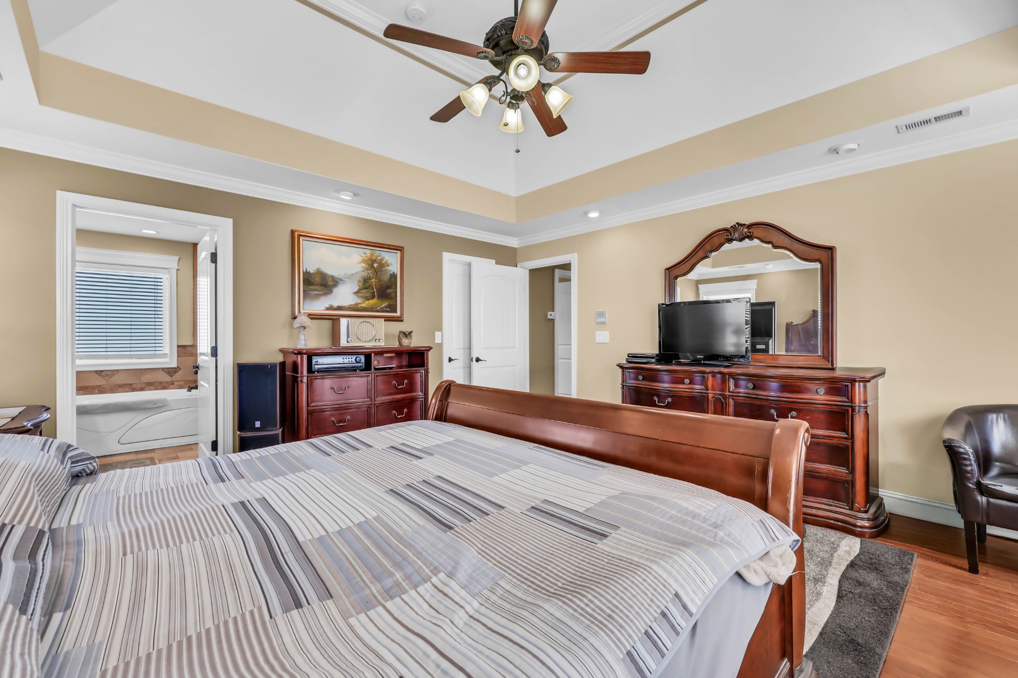 Clarksville, Tennessee, 37043, United States, 3 Bedrooms Bedrooms, ,4 BathroomsBathrooms,Residential,For Sale,1980733