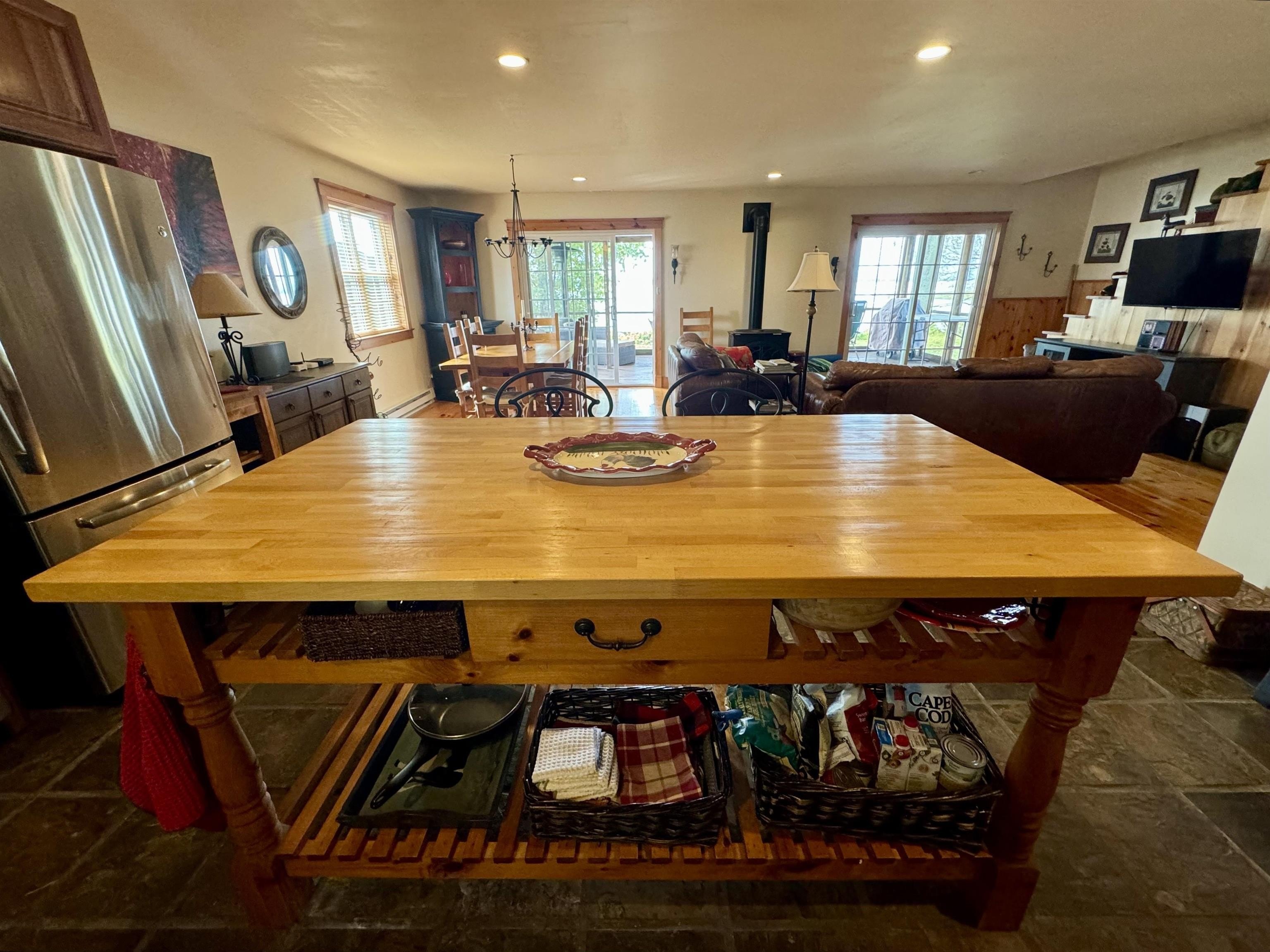 Alburgh, Vermont, 05440, United States, 3 Bedrooms Bedrooms, ,2 BathroomsBathrooms,Residential,For Sale,1981784