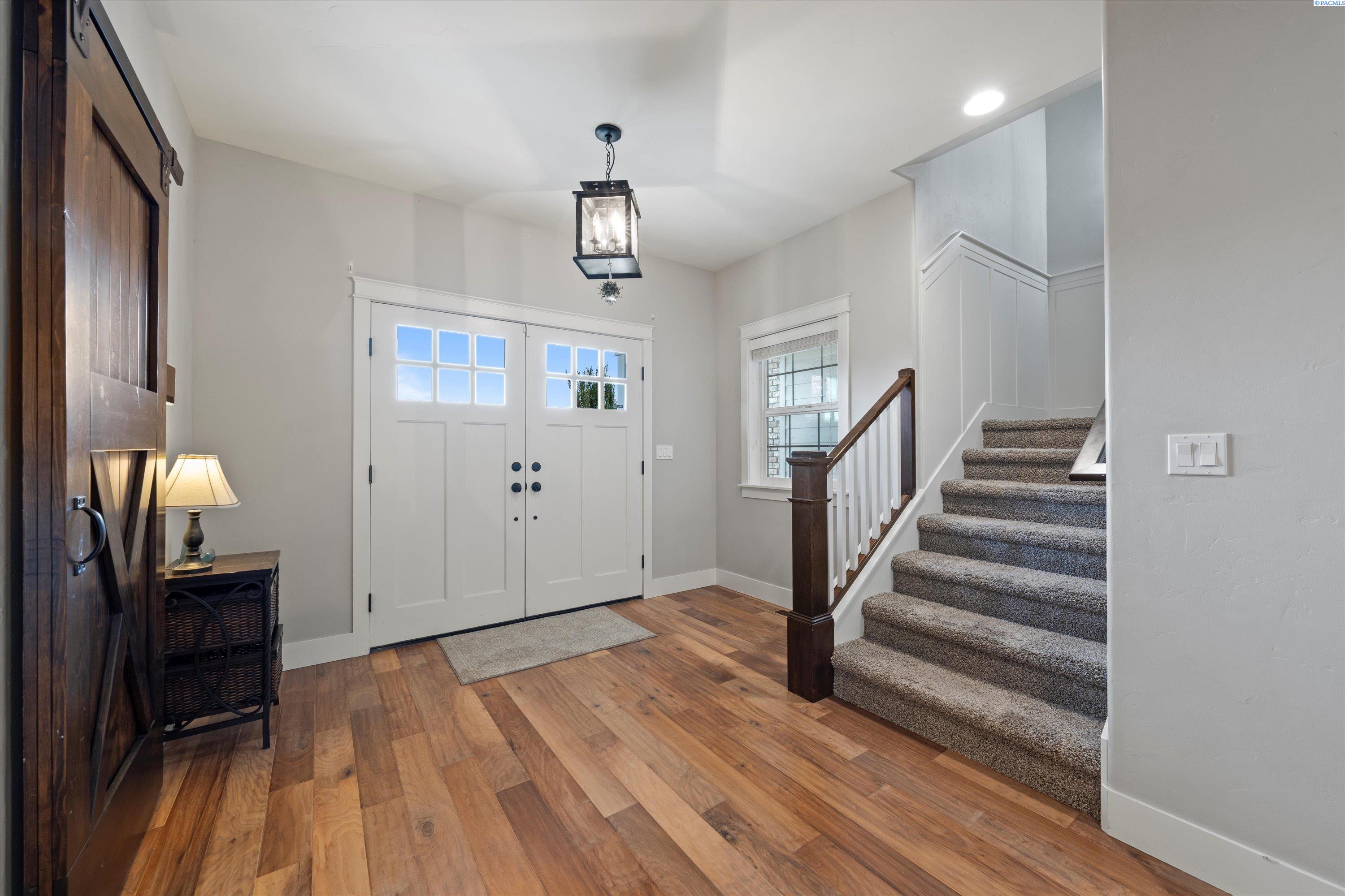 Richland, Washington, 99352, United States, 5 Bedrooms Bedrooms, ,3 BathroomsBathrooms,Residential,For Sale,1987518