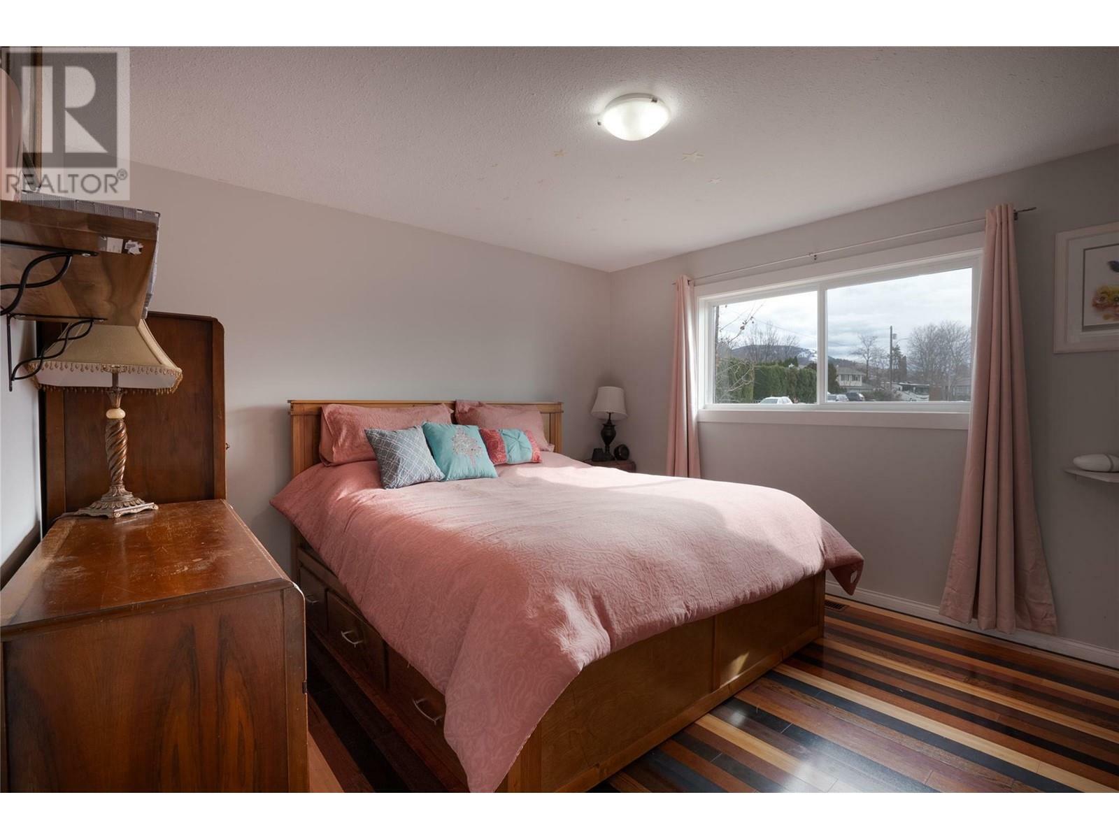 KELOWNA, British Columbia, V1X 6M4, CA, 3 Bedrooms Bedrooms, ,2 BathroomsBathrooms,Residential,For Sale,1836939