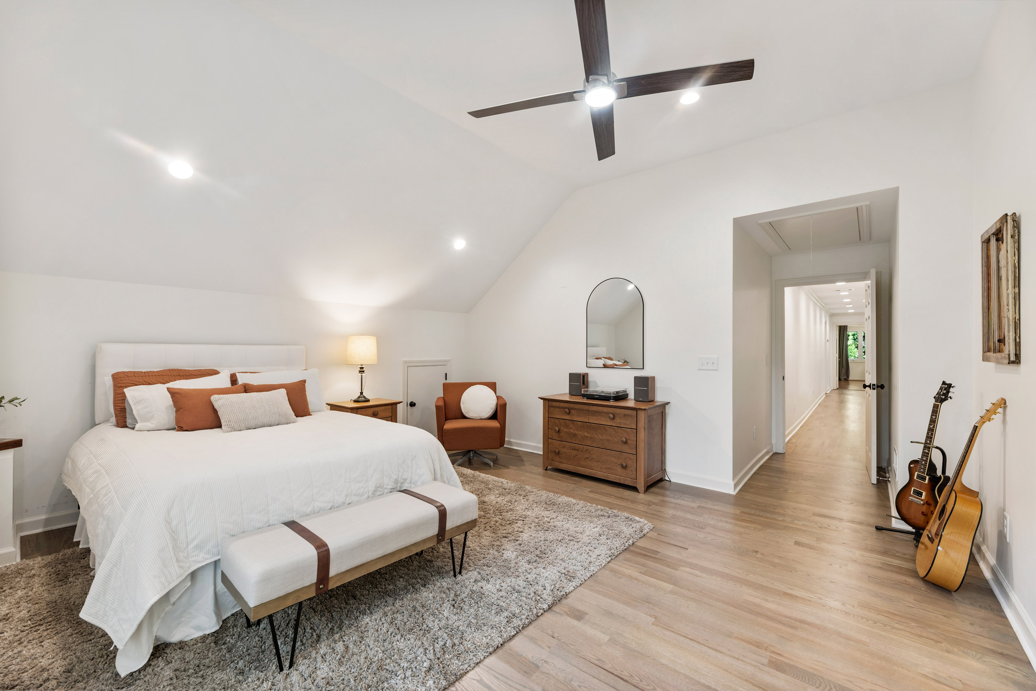  Gated One-Acre Estate Near Downtown Alpharetta and Crabapple - 物件實景