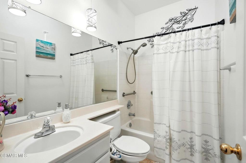Moorpark, California, 93021, United States, 2 Bedrooms Bedrooms, ,3 BathroomsBathrooms,Residential,For Sale,1937149
