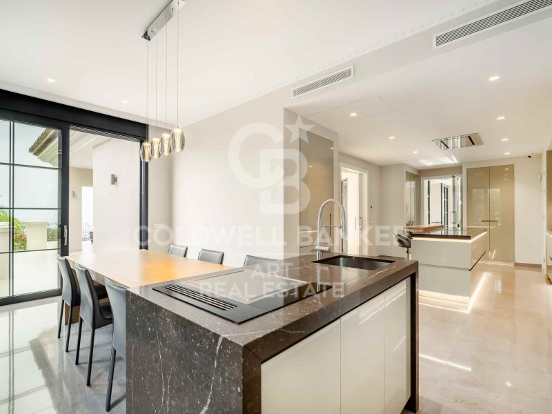 Marbella, Andalusia, ES, 6 Bedrooms Bedrooms, ,6 BathroomsBathrooms,Residential,For Sale,1821487