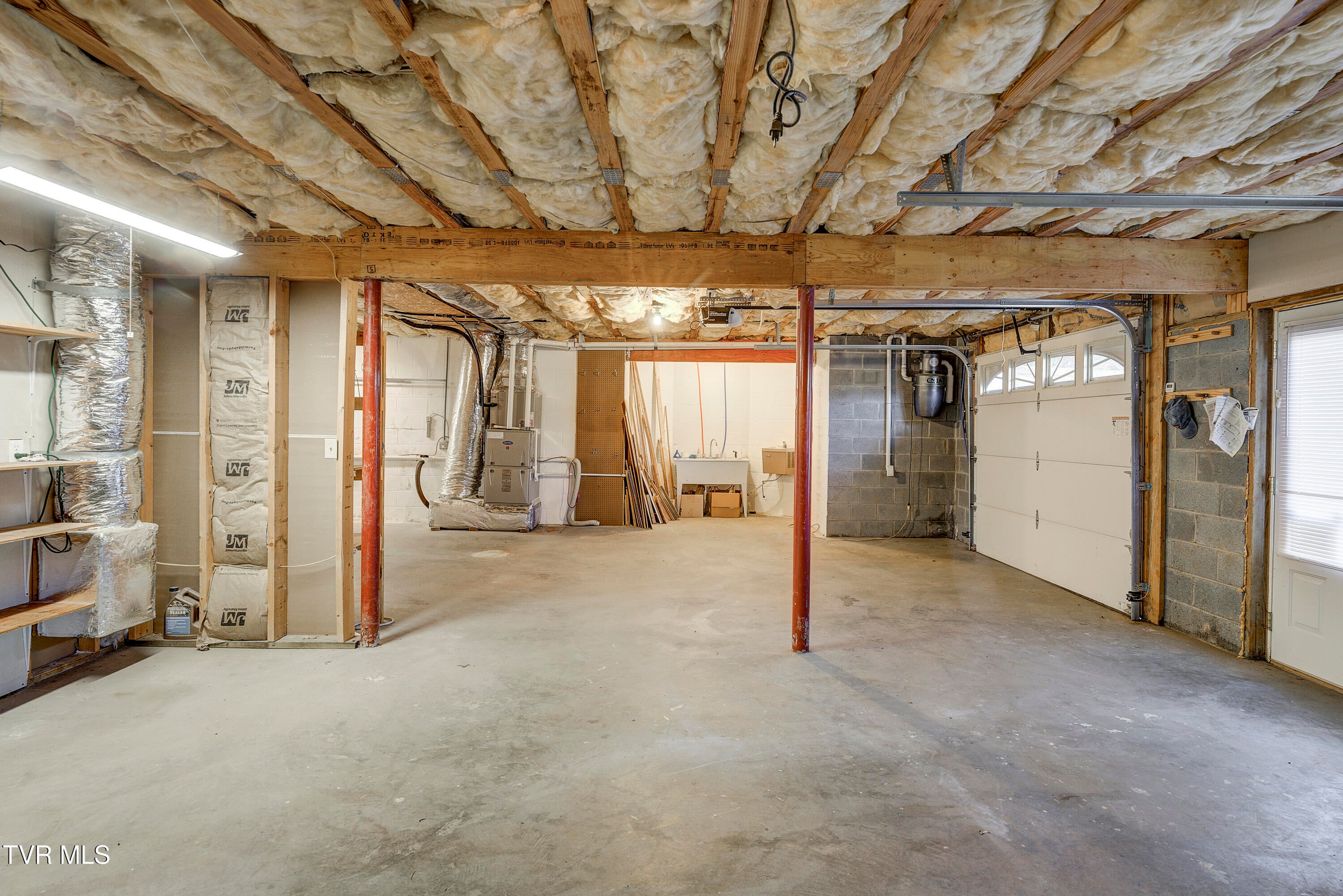 Bristol, Tennessee, 37620, United States, 4 Bedrooms Bedrooms, ,4 BathroomsBathrooms,Residential,For Sale,2001712