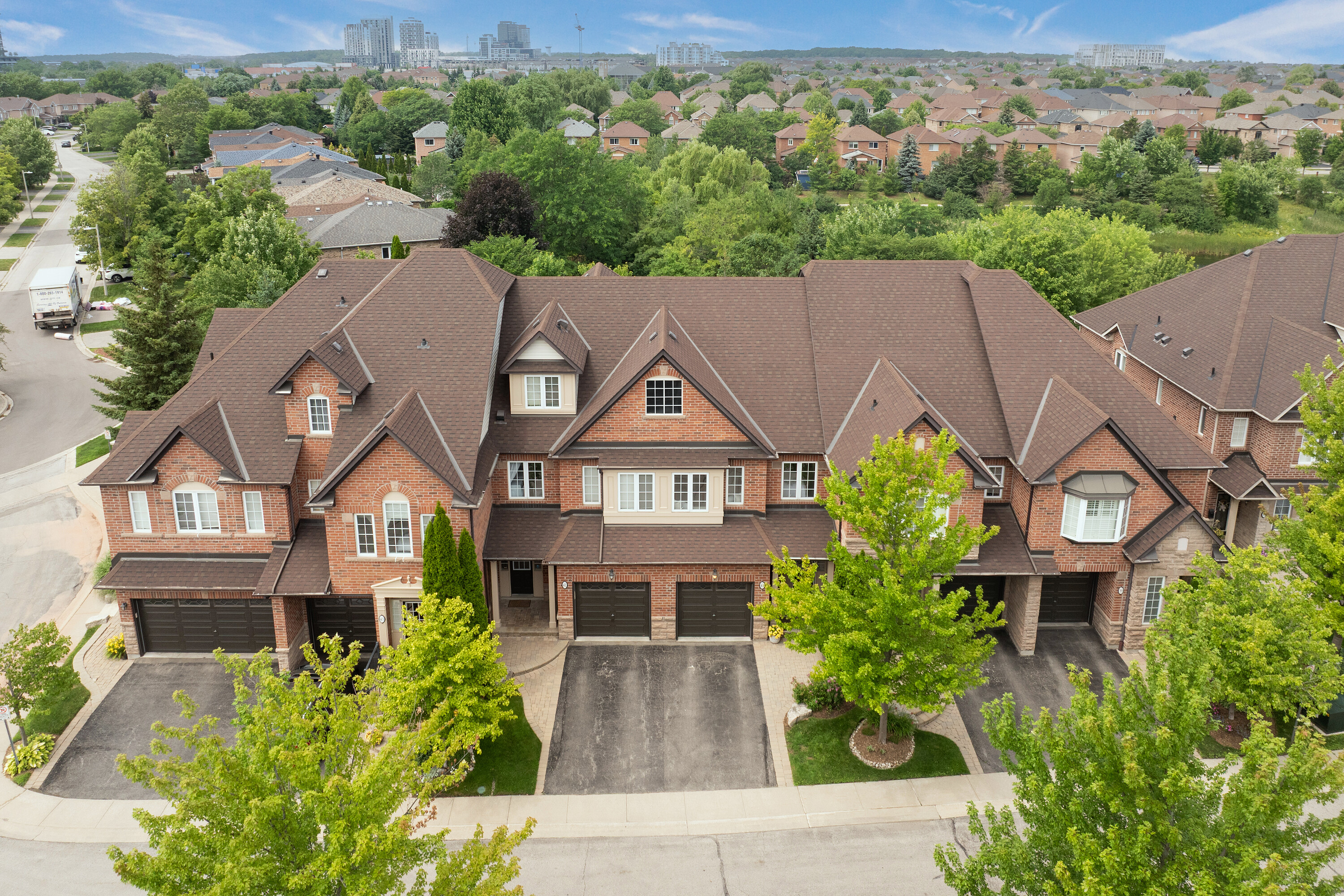  Elegant Brownstone Townhome - 物件實景