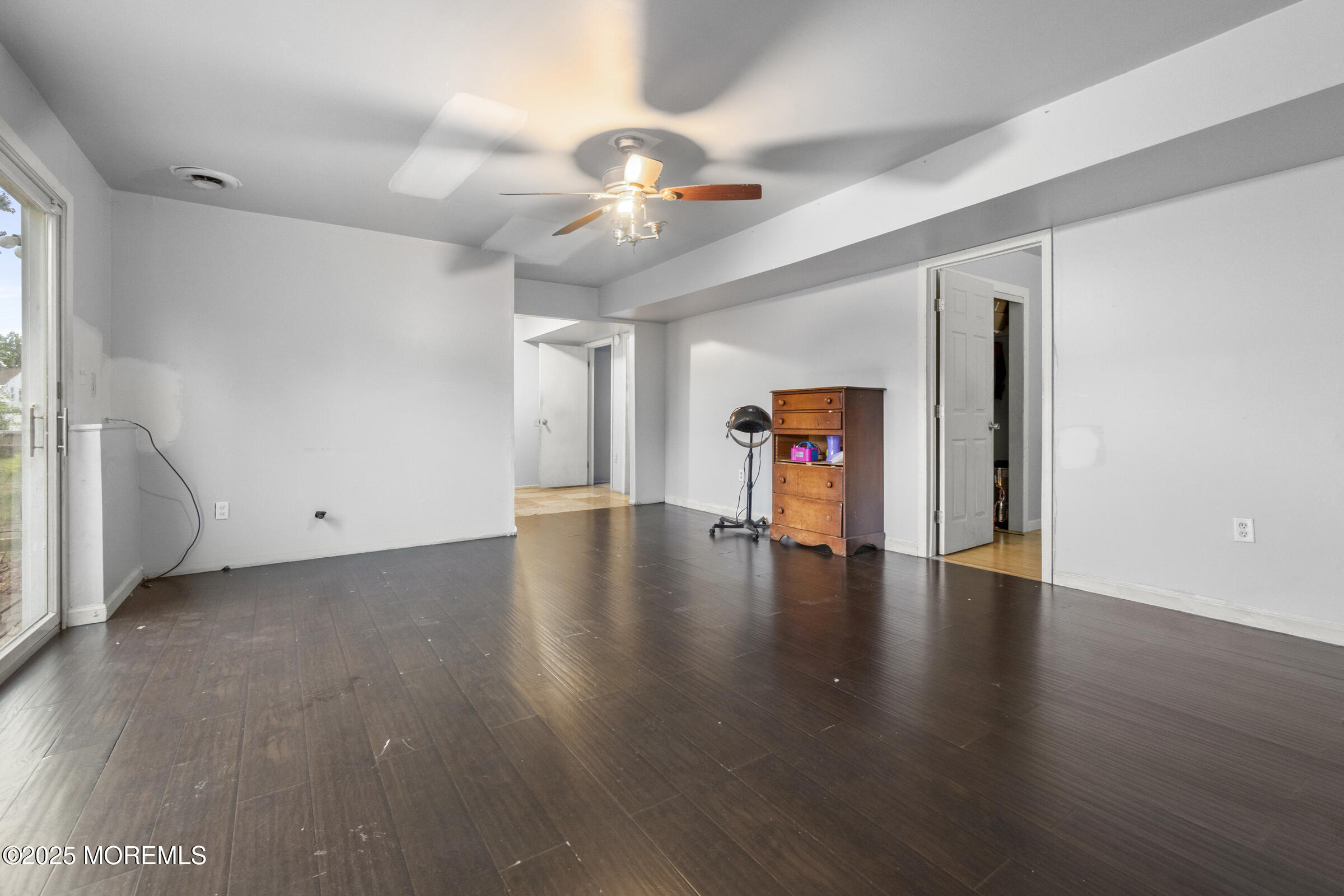 Piscataway Twp, New Jersey, 08854, United States, 5 Bedrooms Bedrooms, ,3 BathroomsBathrooms,Residential,For Sale,1983952