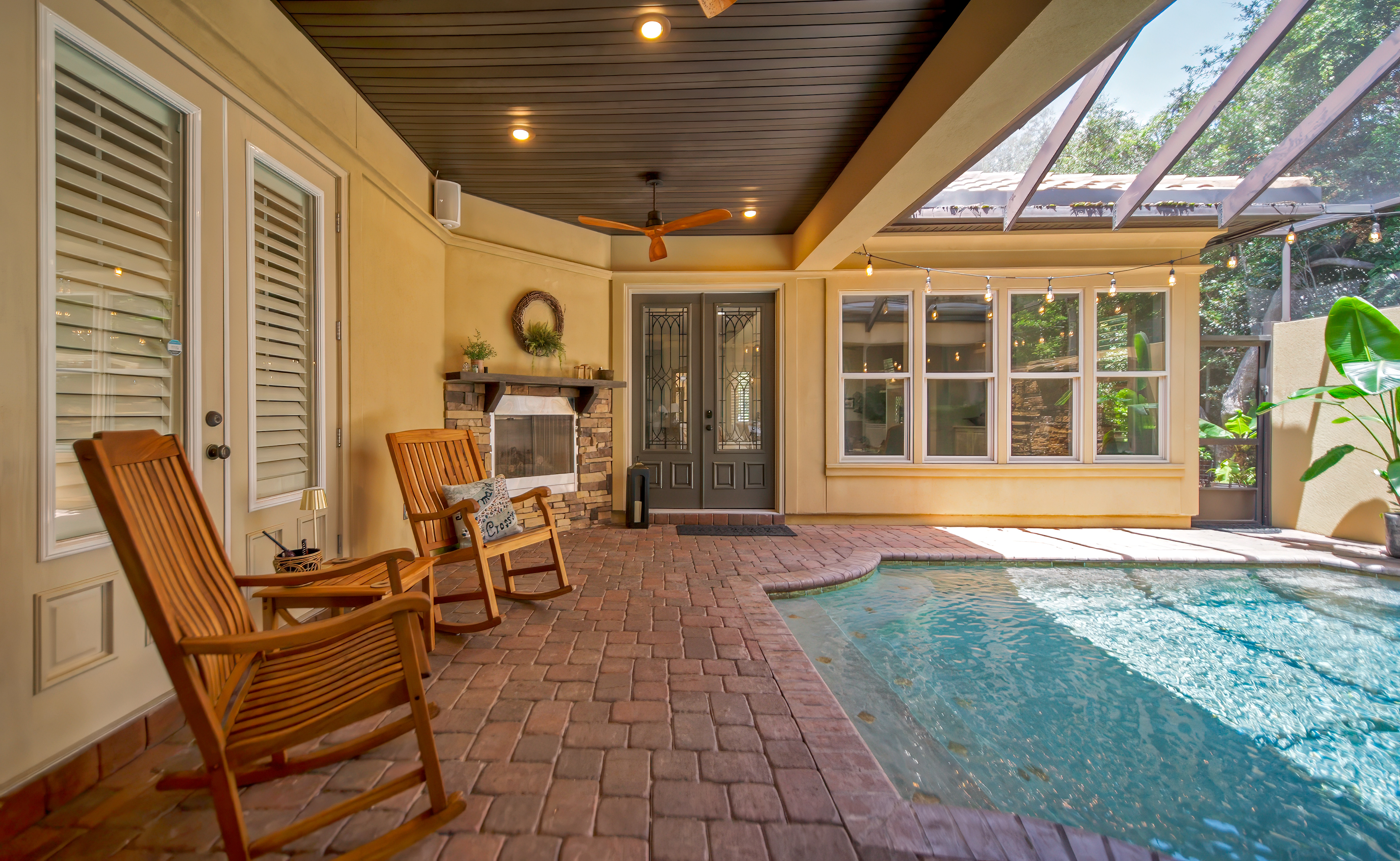  Updated Golf Course Home with Private Courtyard Retreat - 物件實景