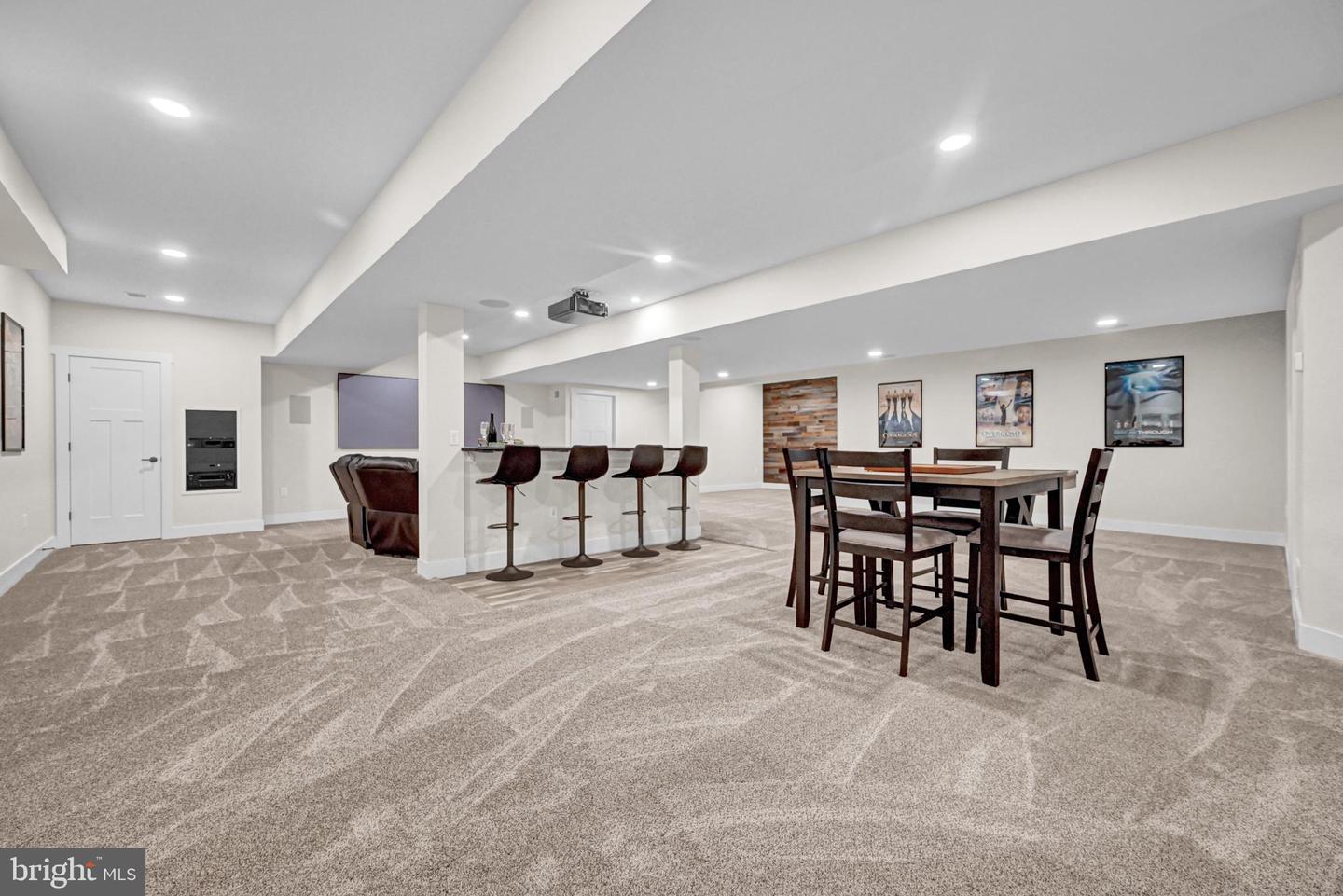 705 Oxford Drive Unit 39, York, Pennsylvania, 17406, United States, 4 Bedrooms Bedrooms, ,5 BathroomsBathrooms,Residential,For Sale,705 Oxford Drive Unit 39,1628330