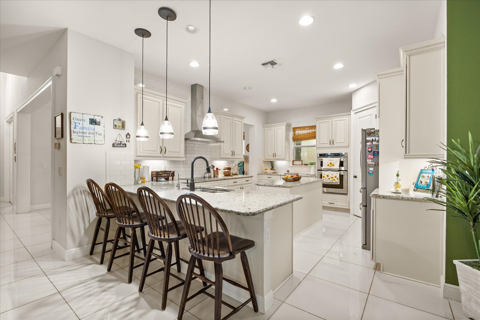 Orlando, Florida, 32836, United States, 6 Bedrooms Bedrooms, ,4 BathroomsBathrooms,Residential,For Sale,1943887