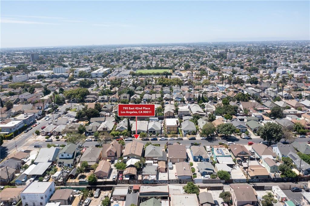 Los Angeles, California, 90011, United States, 6 Bedrooms Bedrooms, ,5 BathroomsBathrooms,Residential,For Sale,1974458