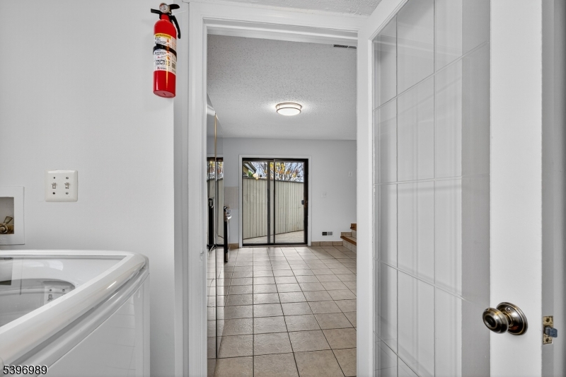 Franklin Twp., New Jersey, 08873, United States, 2 Bedrooms Bedrooms, ,3 BathroomsBathrooms,Residential,For Sale,1993021