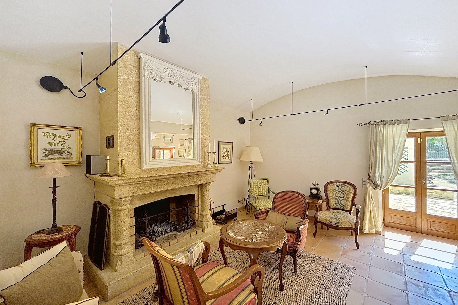  Exclusive Listing – Character-Filled Village Home with Garden, Terrace & Scenic… - 物件實景