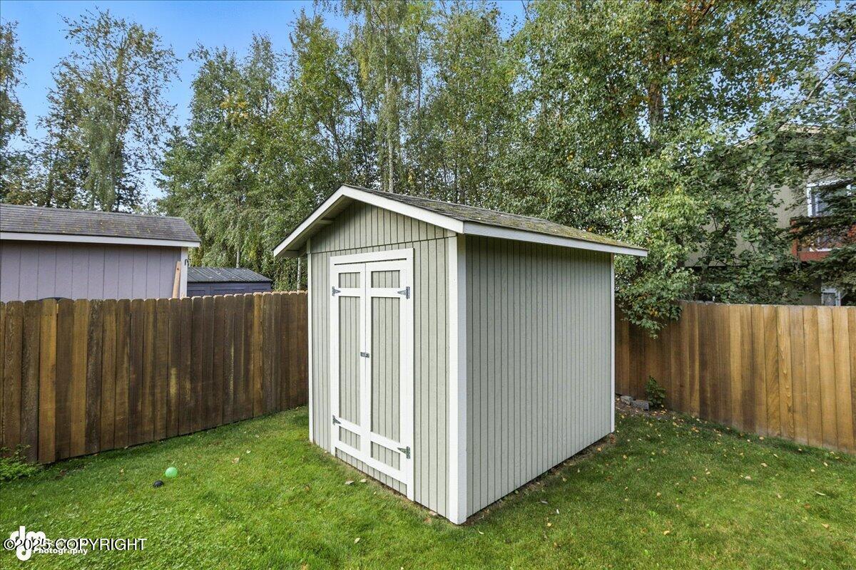 Eagle River, Alaska, 99577, United States, 3 Bedrooms Bedrooms, ,2 BathroomsBathrooms,Residential,For Sale,1936928