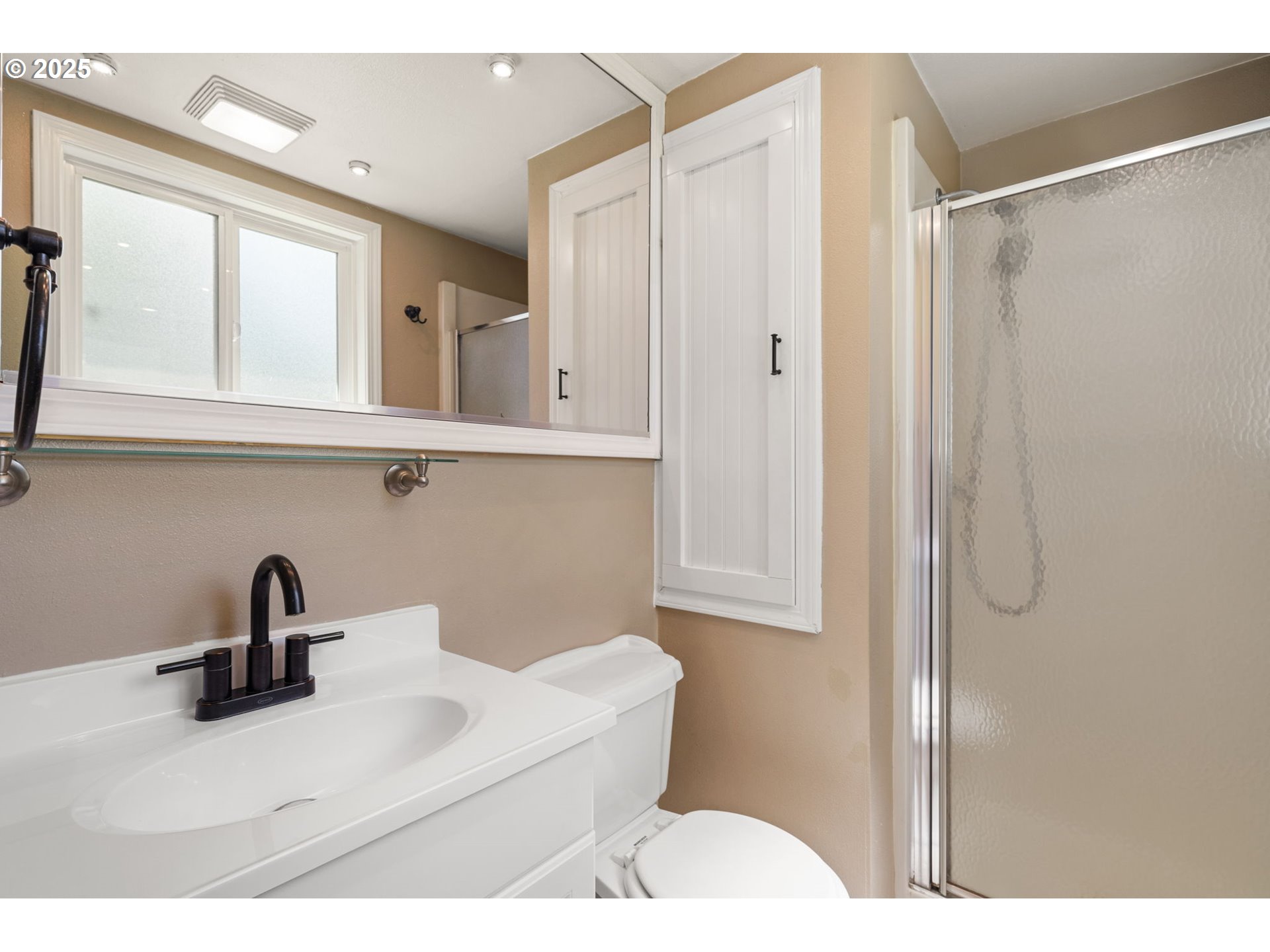 Vancouver, Washington, 98682, United States, 4 Bedrooms Bedrooms, ,2 BathroomsBathrooms,Residential,For Sale,1987487