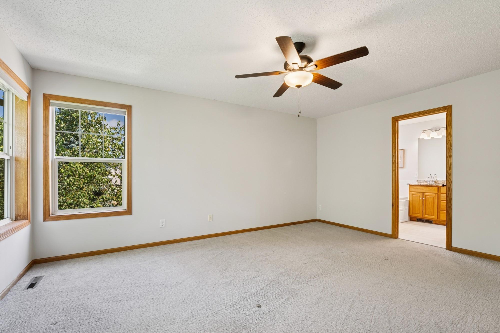 Woodbury, Minnesota, 55129, United States, 5 Bedrooms Bedrooms, ,3 BathroomsBathrooms,Residential,For Sale,1917665