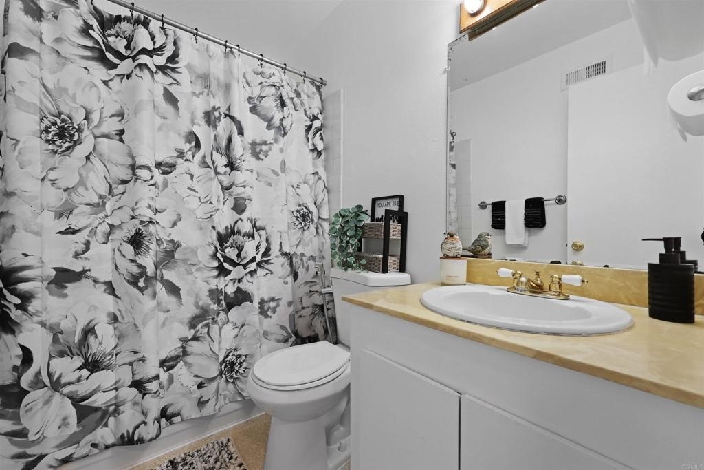 El Cajon, California, 92021, United States, 3 Bedrooms Bedrooms, ,3 BathroomsBathrooms,Residential,For Sale,1924837