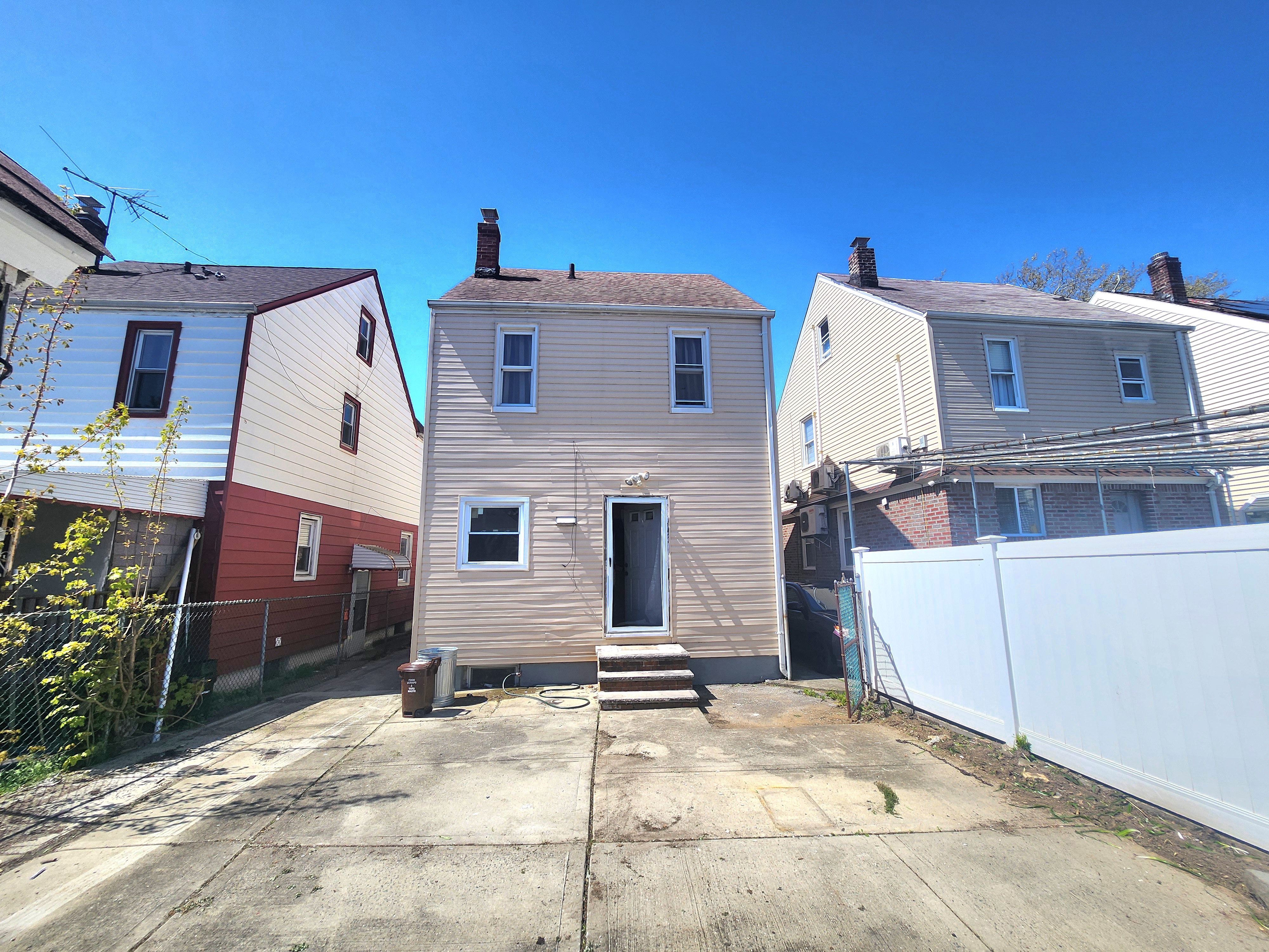 Queens Village, New York, 11428, United States, 4 Bedrooms Bedrooms, ,3 BathroomsBathrooms,Residential,For Sale,1870963