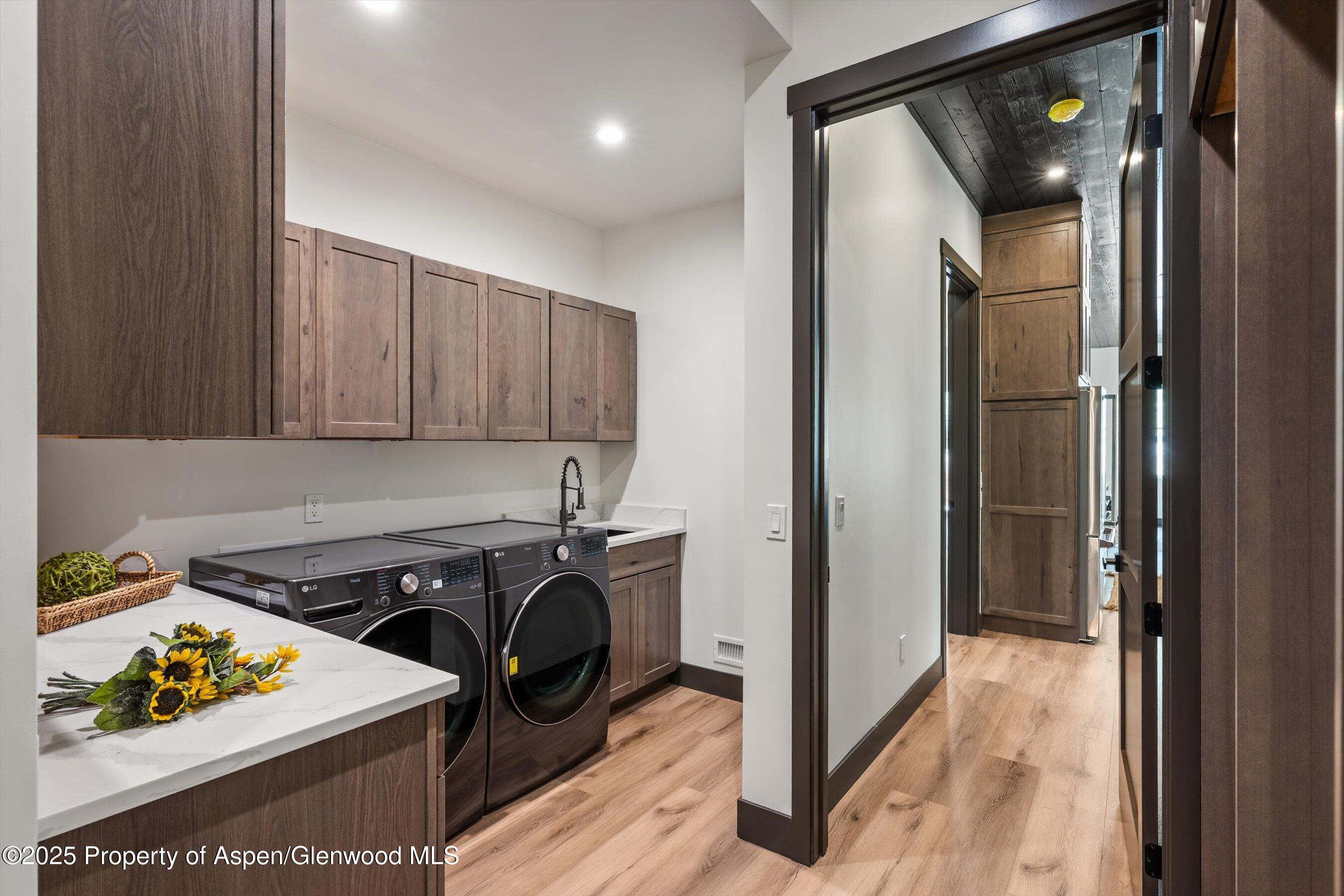 Glenwood Springs, Colorado, 81601, United States, 4 Bedrooms Bedrooms, ,4 BathroomsBathrooms,Residential,For Sale,1794897