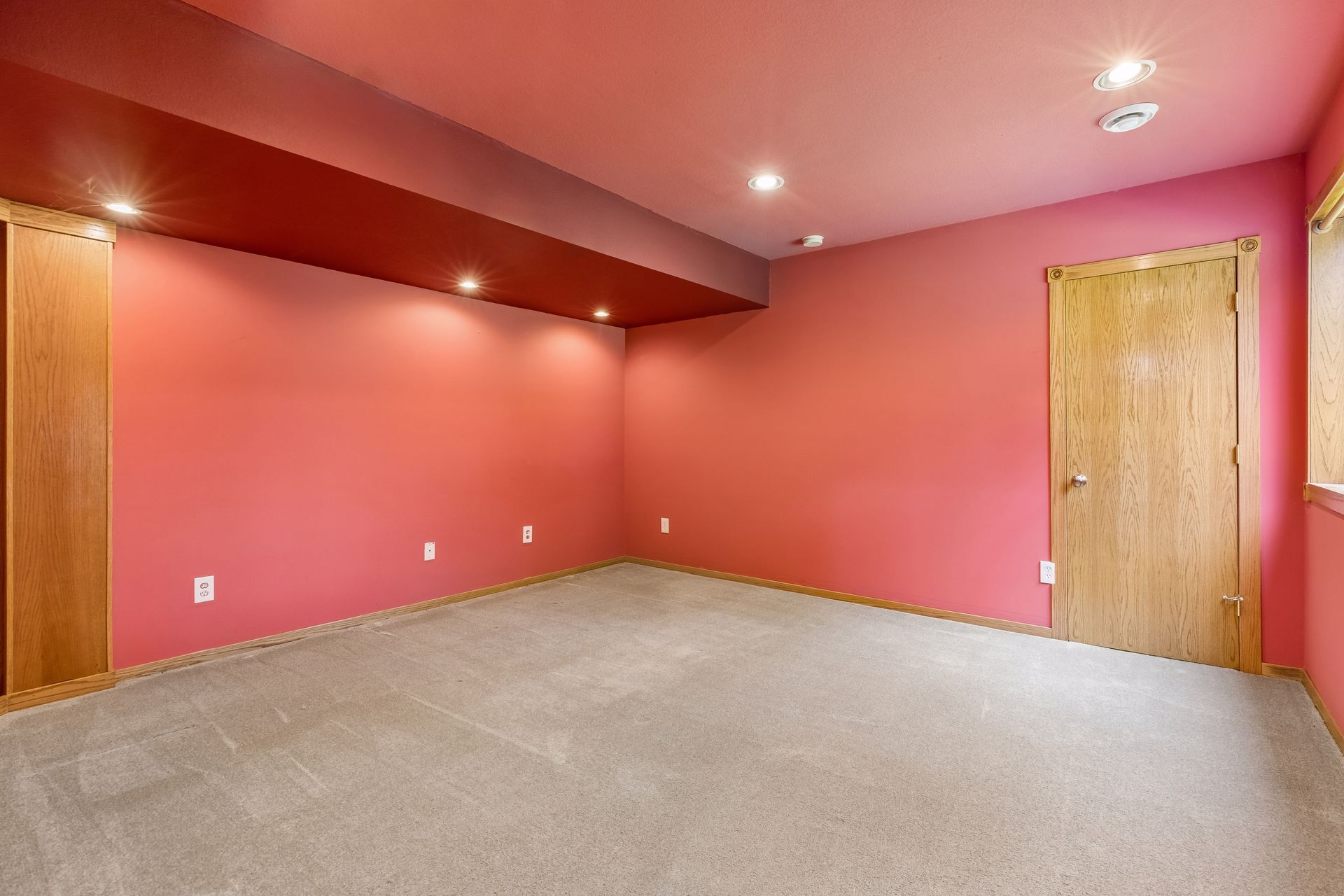  Meticulously Maintained Executive Home Near Parks and Trails - 物件實景