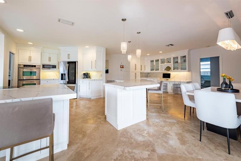 Plantation, Florida, 33324, United States, 4 Bedrooms Bedrooms, ,3 BathroomsBathrooms,Residential,For Sale,1987783