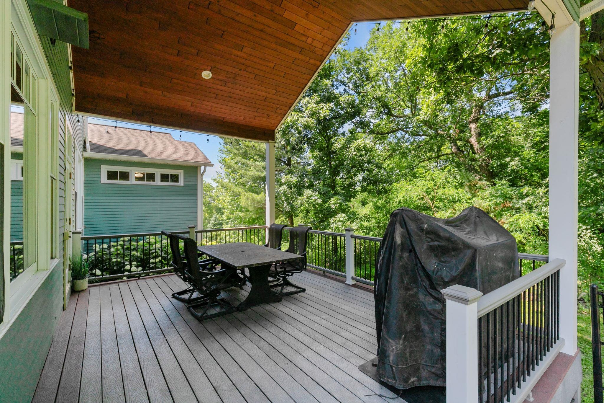 Berlin, Wisconsin, 54923, United States, 5 Bedrooms Bedrooms, ,4 BathroomsBathrooms,Residential,For Sale,1974961