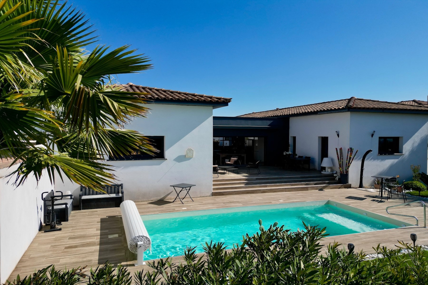  Nimes Contemporary Single-Storey Villa with Panoramic Garrigue Views - 物件實景