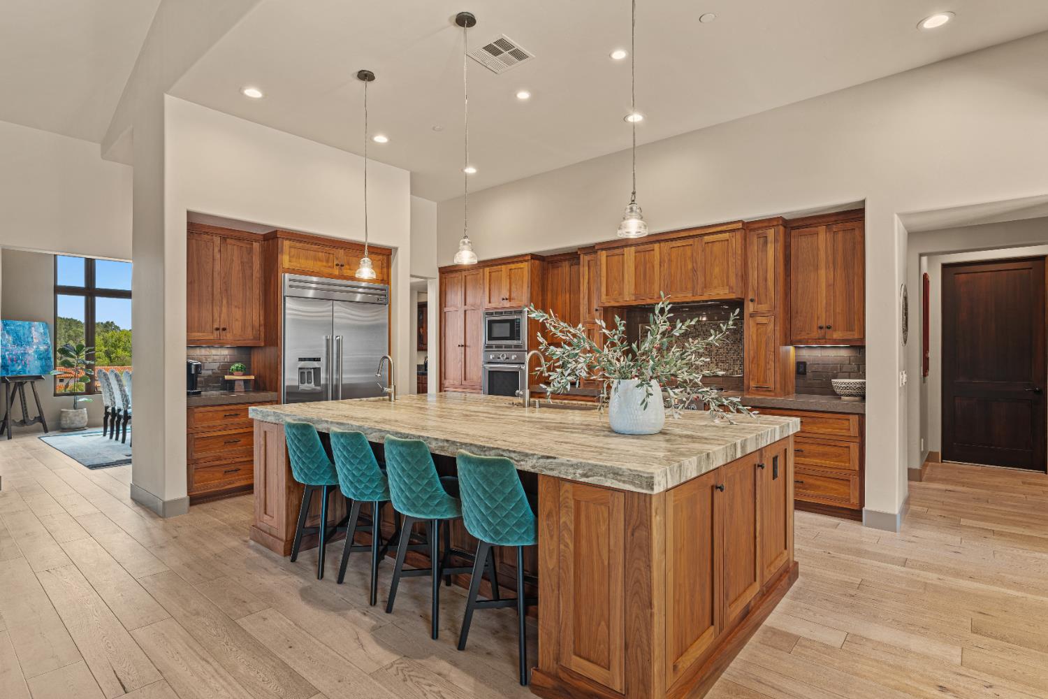Loomis, California, 95650, United States, 4 Bedrooms Bedrooms, ,5 BathroomsBathrooms,Residential,For Sale,1939429
