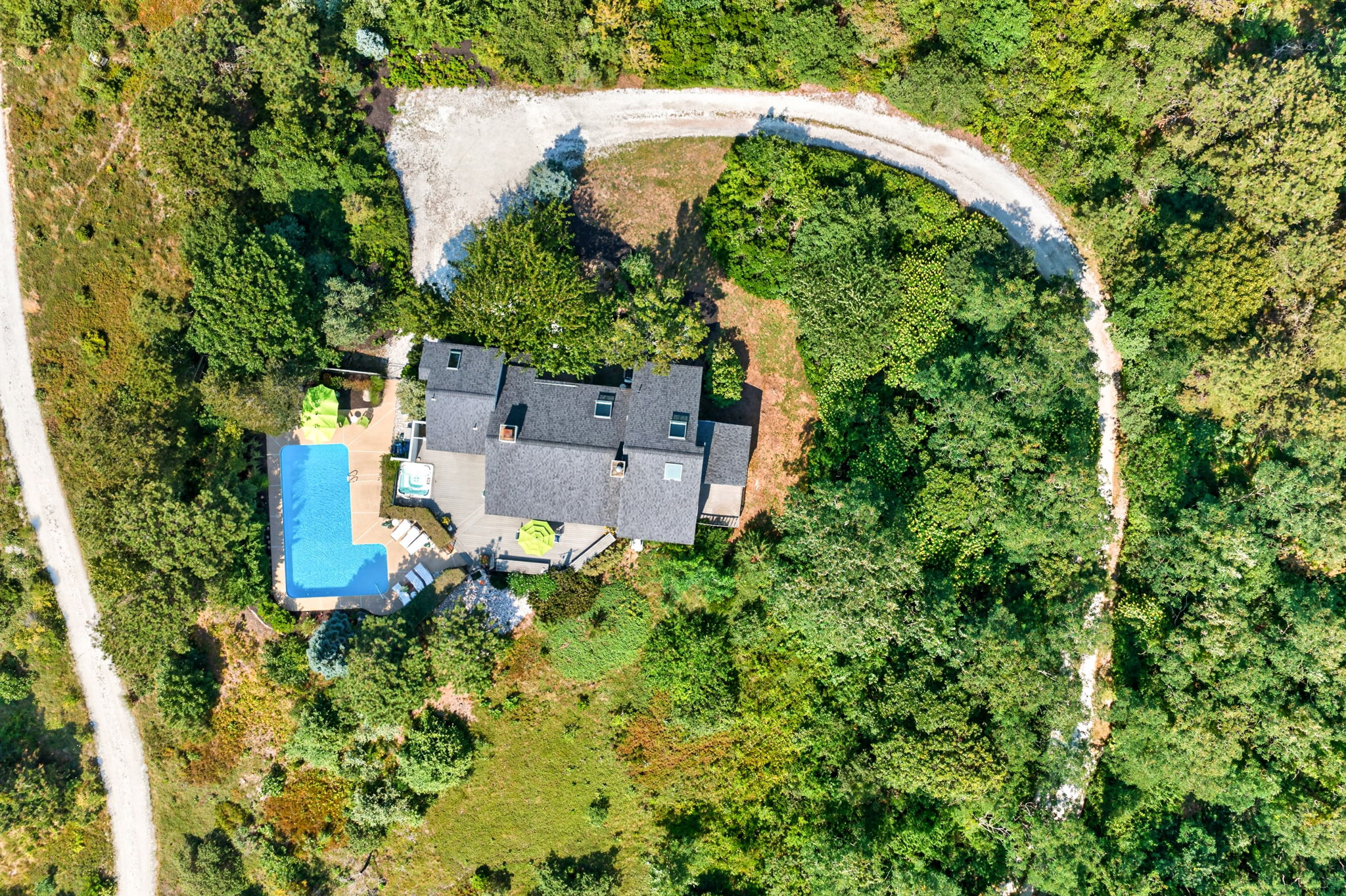  Five-Bedroom Contemporary with Bay Views, Pool & Private Beach Access - 物件實景