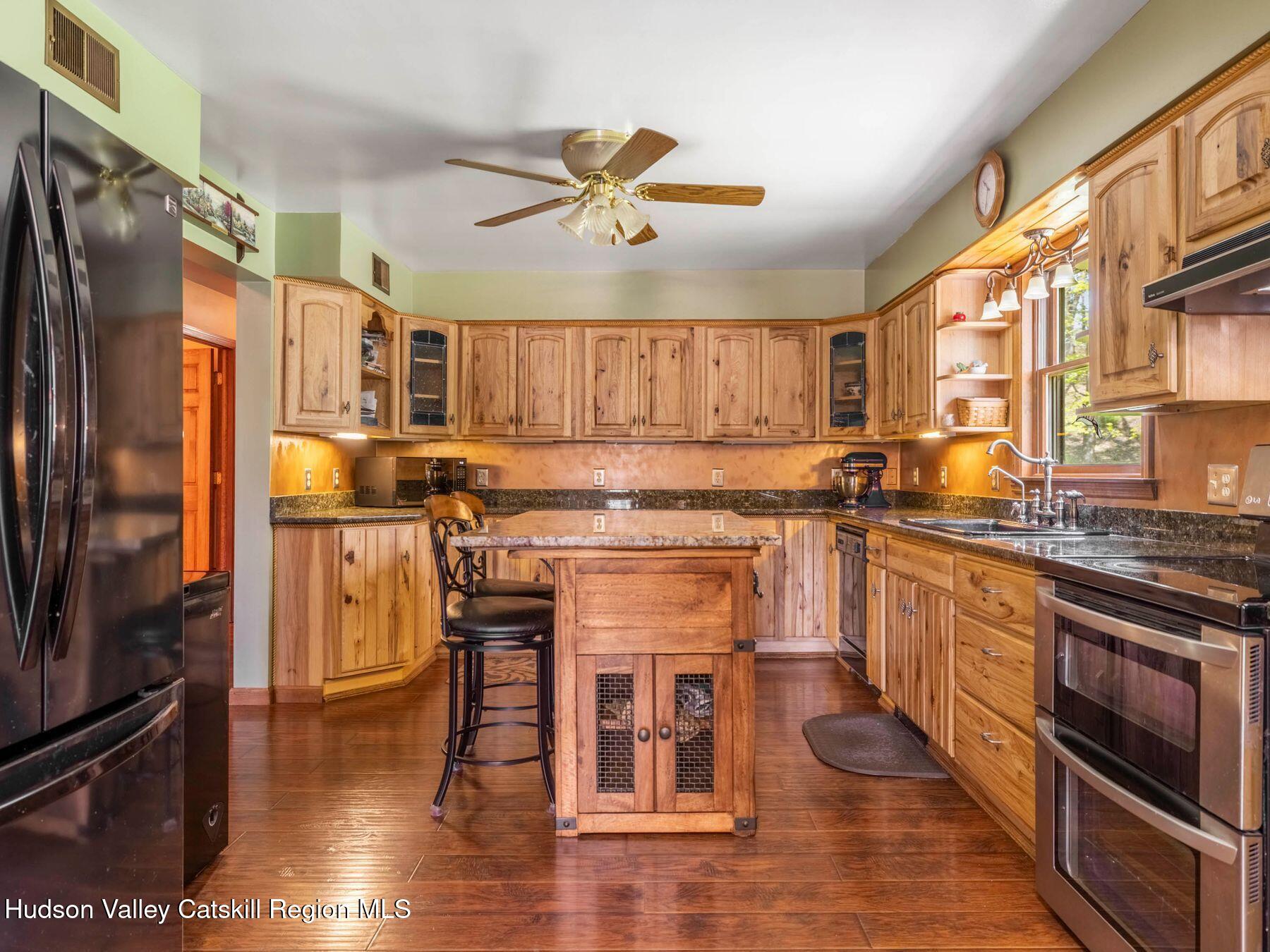 Stone Ridge, New York, 12484, United States, 4 Bedrooms Bedrooms, ,2 BathroomsBathrooms,Residential,For Sale,1804988