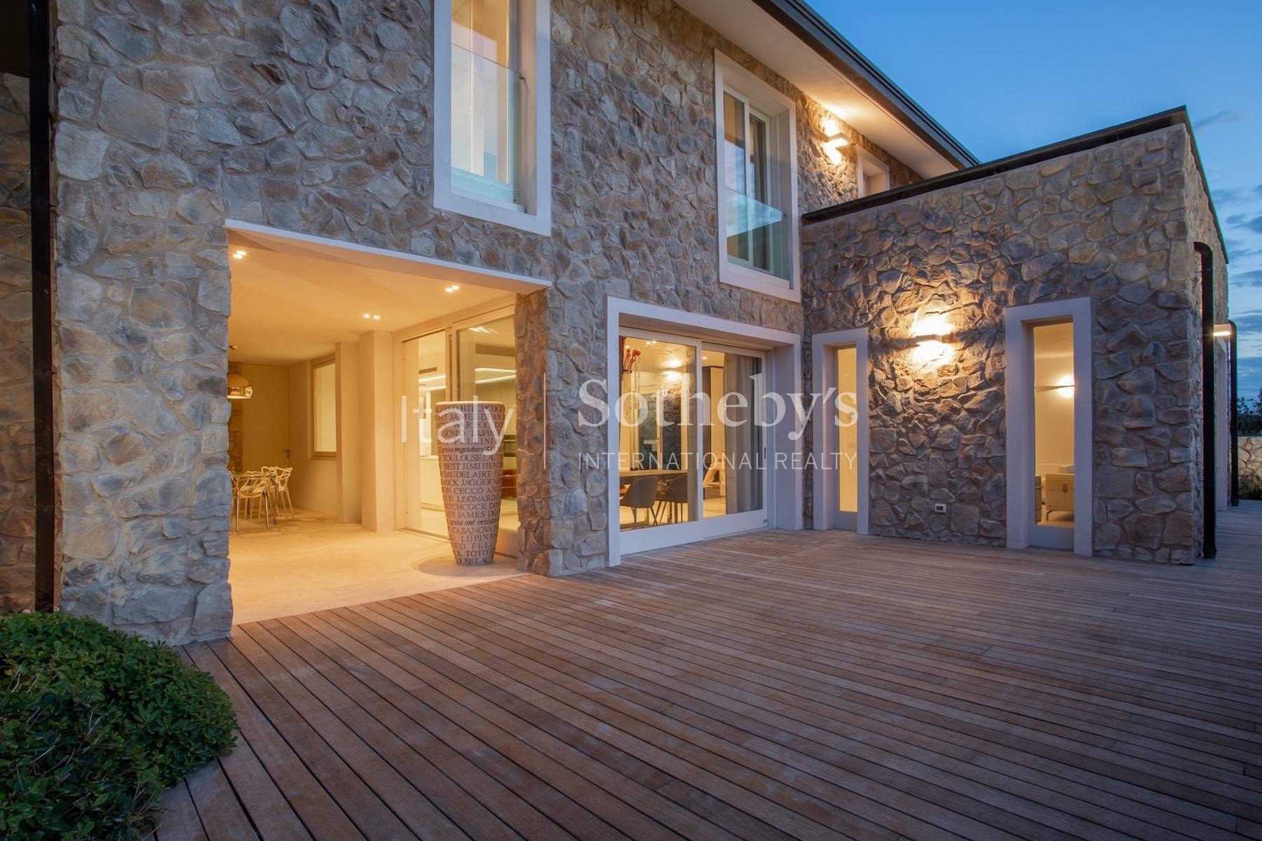  Stunning contemporary-style villa with sea view - 物件實景