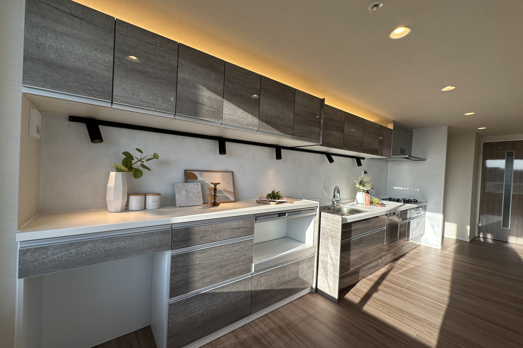  BAY CREST TOWER - 物件實景