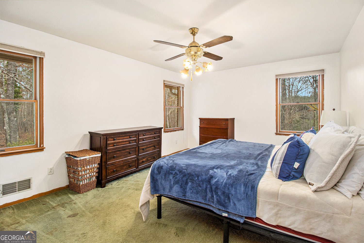 Hampton, Georgia, 30228, United States, 6 Bedrooms Bedrooms, ,6 BathroomsBathrooms,Residential,For Sale,1858908