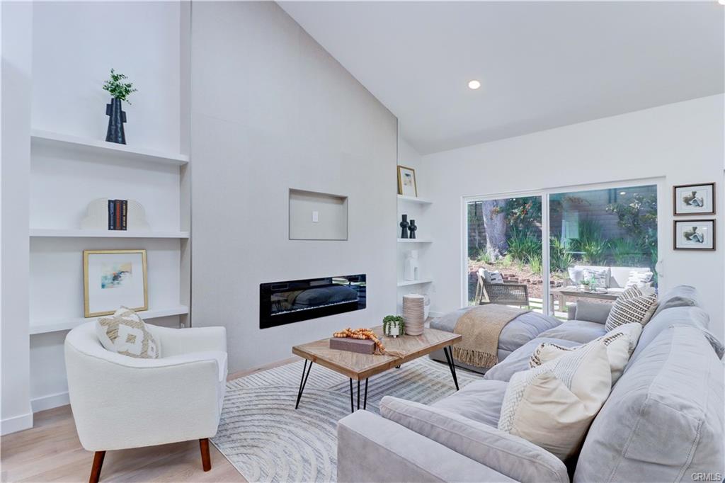 Laguna Woods, California, 92637, United States, 3 Bedrooms Bedrooms, ,1 BathroomBathrooms,Residential,For Sale,1987087