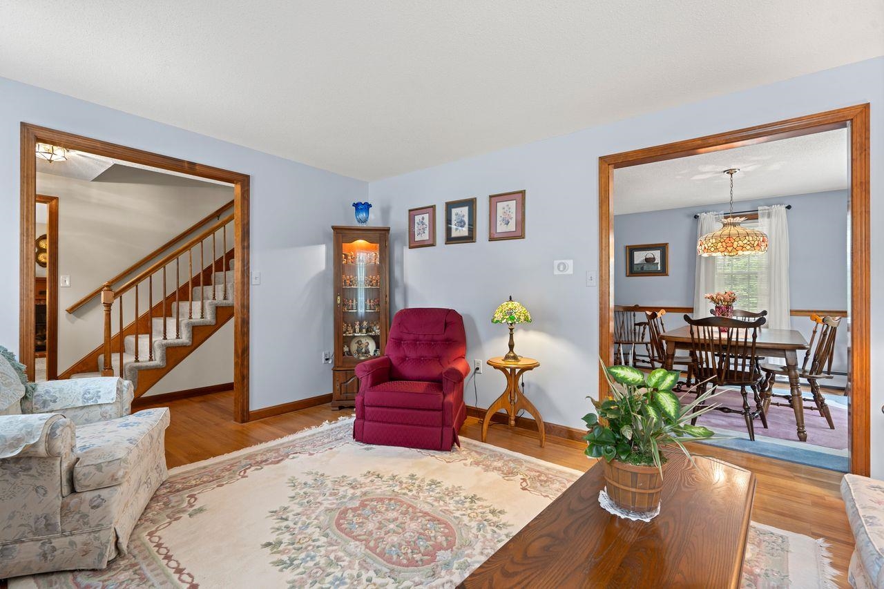 Hooksett, New Hampshire, 03106, United States, 3 Bedrooms Bedrooms, ,2 BathroomsBathrooms,Residential,For Sale,1897841