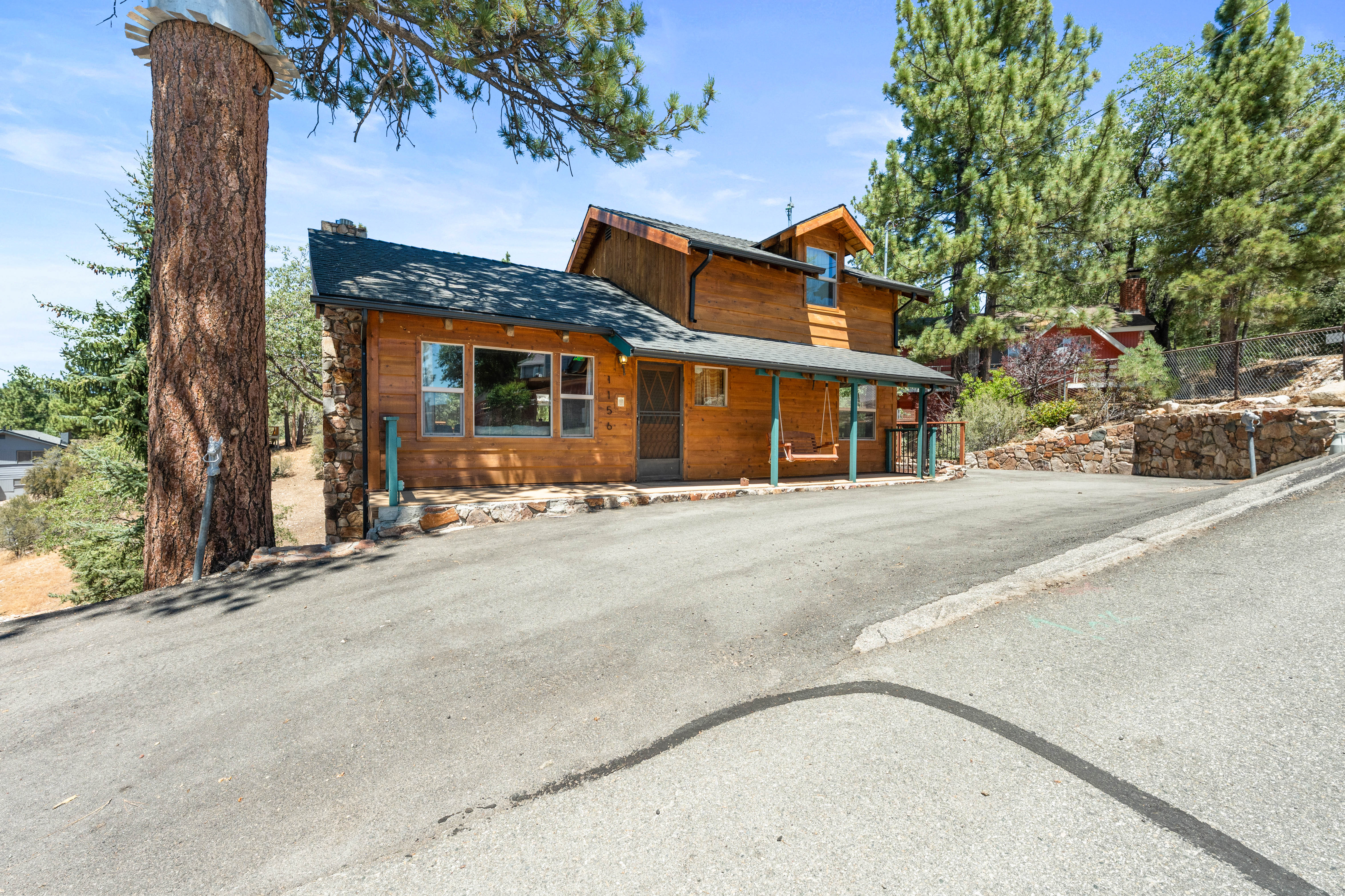  1156 Bruin Trail, Fawnskin, CA 92333 - 物件實景