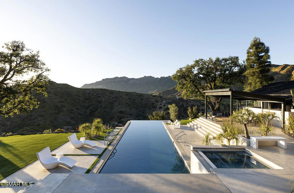 Malibu, California, 90265, United States, 4 Bedrooms Bedrooms, ,3 BathroomsBathrooms,Residential,For Sale,1732105