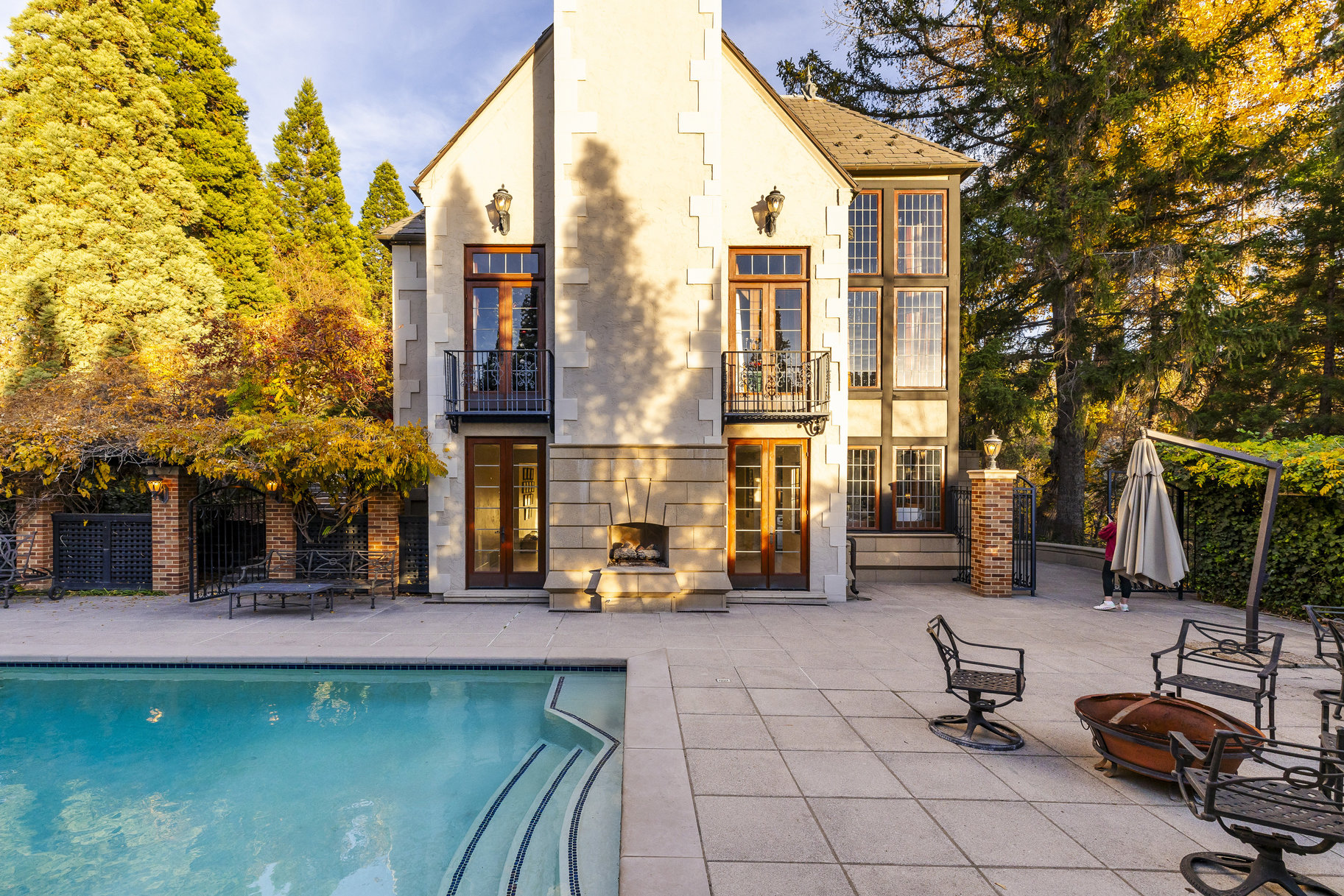  An Exquisite Norman French Manor Nestled in Gilmer Park - 物件實景