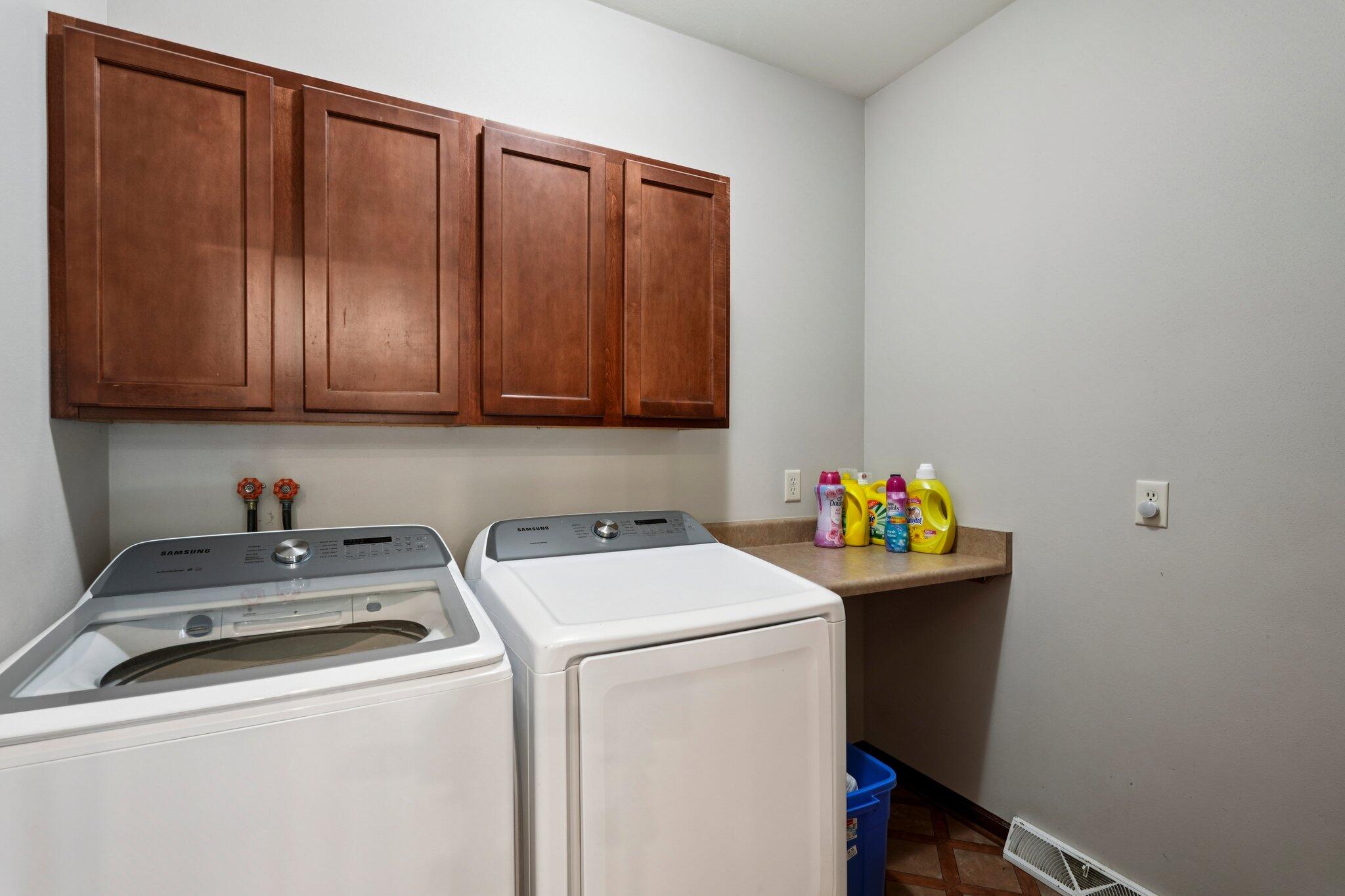 Pleasant Prairie, Wisconsin, 53158, United States, 4 Bedrooms Bedrooms, ,3 BathroomsBathrooms,Residential,For Sale,1983486