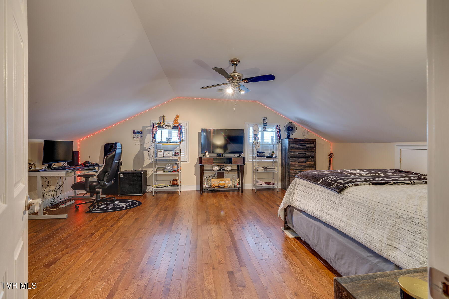 Kingsport, Tennessee, 37664, United States, 5 Bedrooms Bedrooms, ,5 BathroomsBathrooms,Residential,For Sale,1931023