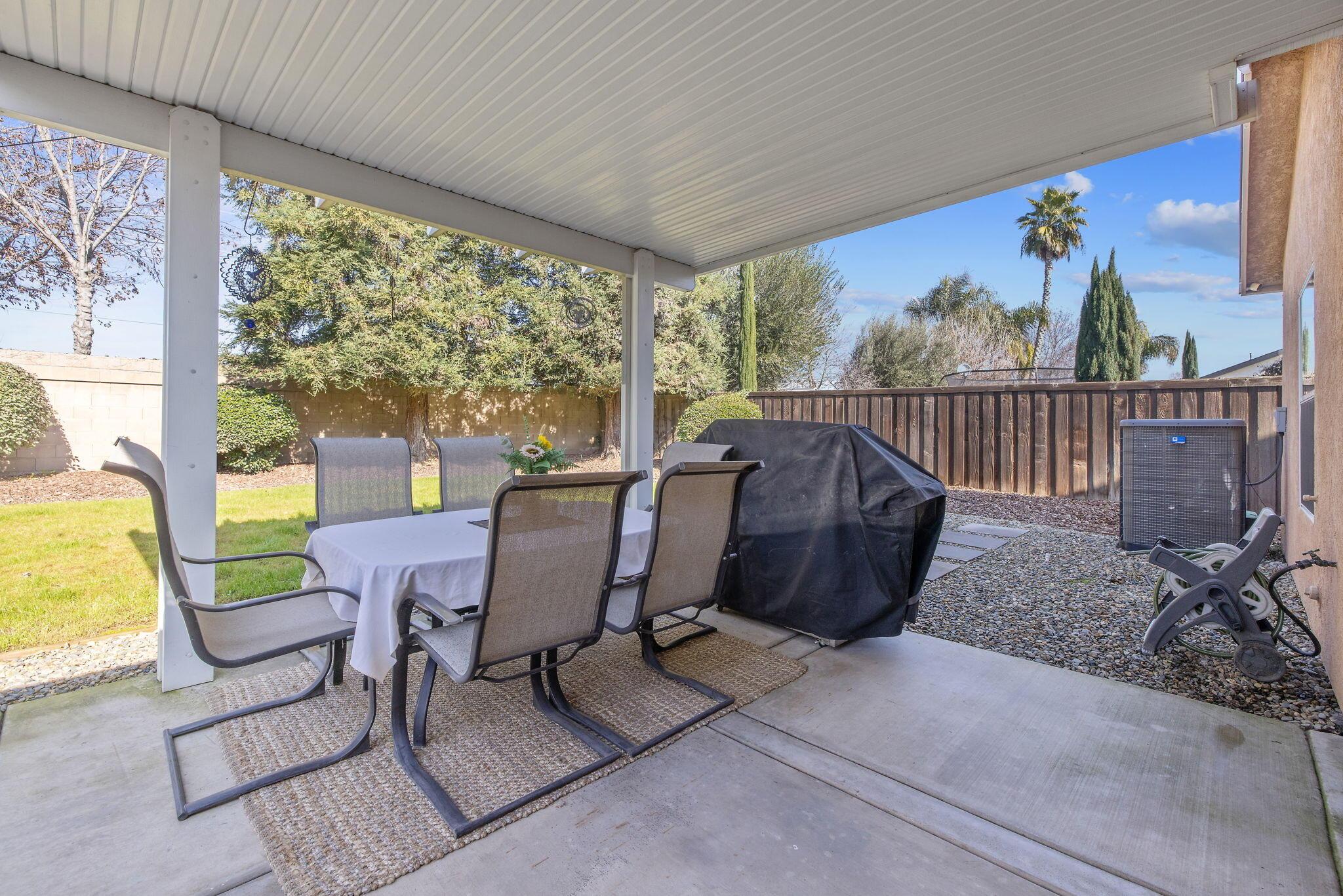 Visalia, California, 93291, United States, 3 Bedrooms Bedrooms, ,2 BathroomsBathrooms,Residential,For Sale,2013807