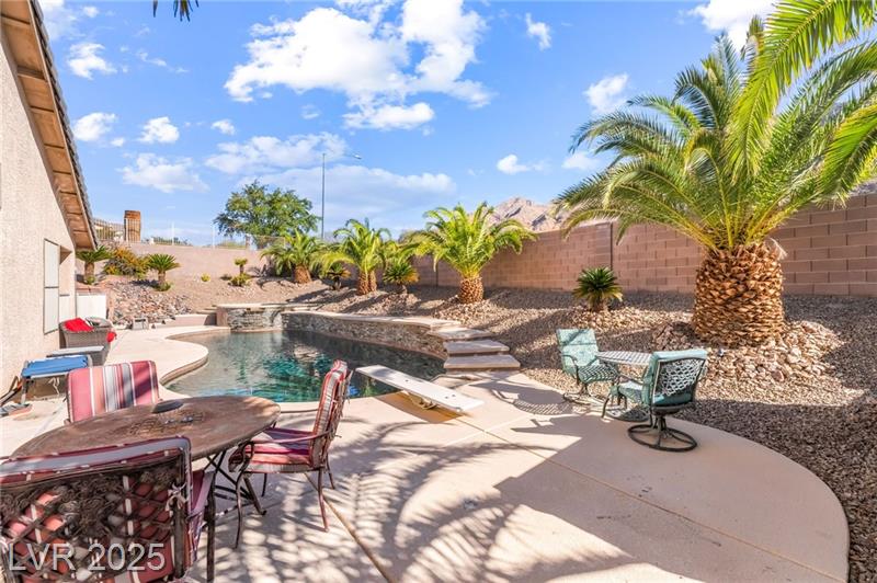 Las Vegas, Nevada, 89110, United States, 6 Bedrooms Bedrooms, ,3 BathroomsBathrooms,Residential,For Sale,1987091