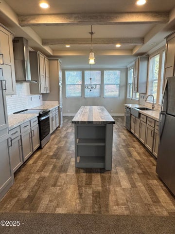 Cloverdale, Oregon, 97112, United States, 3 Bedrooms Bedrooms, ,2 BathroomsBathrooms,Residential,For Sale,1927834