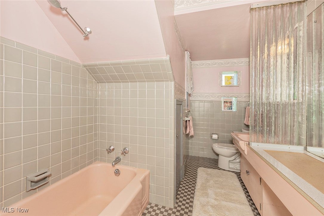 Brecksville, Ohio, 44141, United States, 5 Bedrooms Bedrooms, ,5 BathroomsBathrooms,Residential,For Sale,1979228