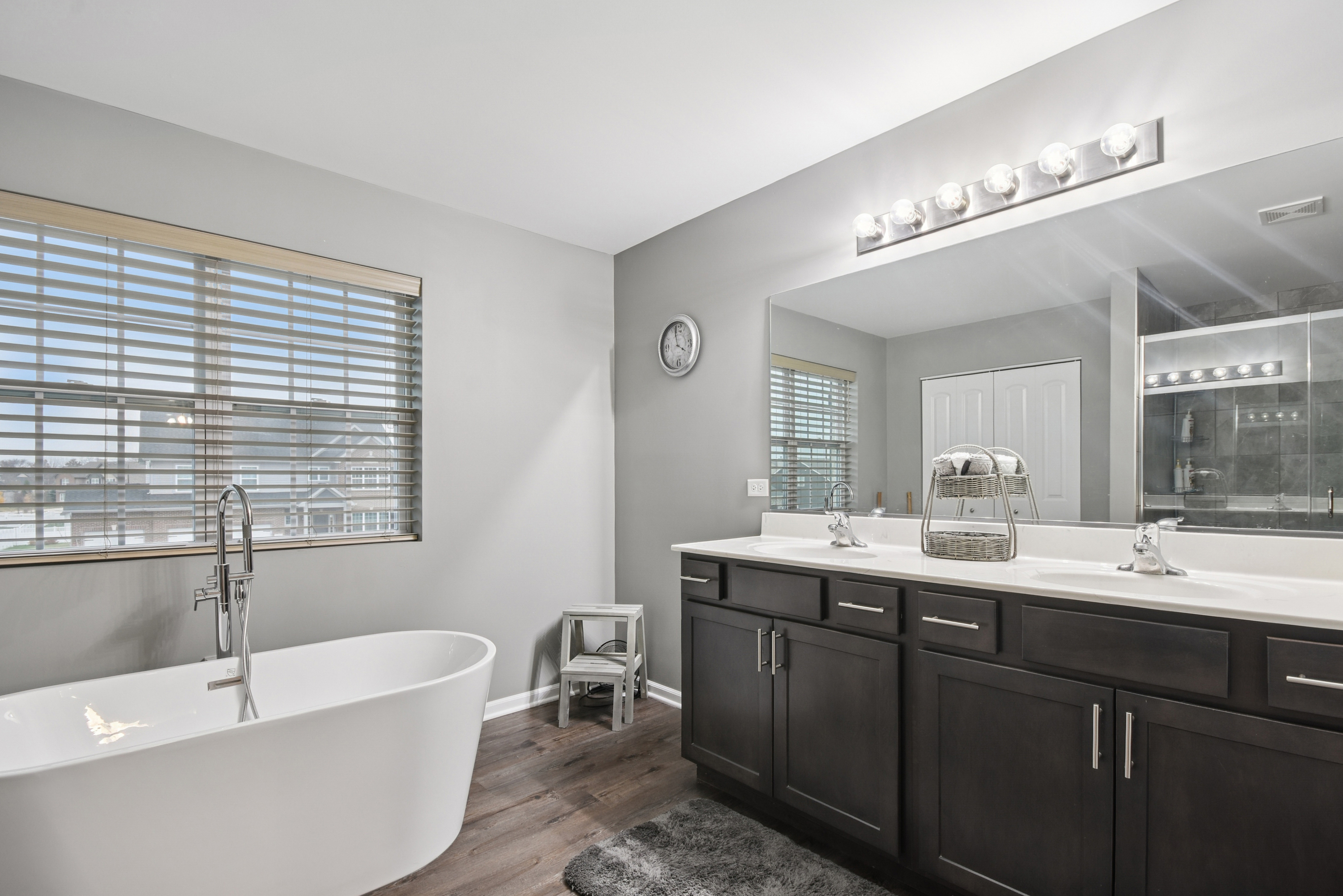 Channahon, Illinois, 60410, United States, 4 Bedrooms Bedrooms, ,3 BathroomsBathrooms,Residential,For Sale,1996655