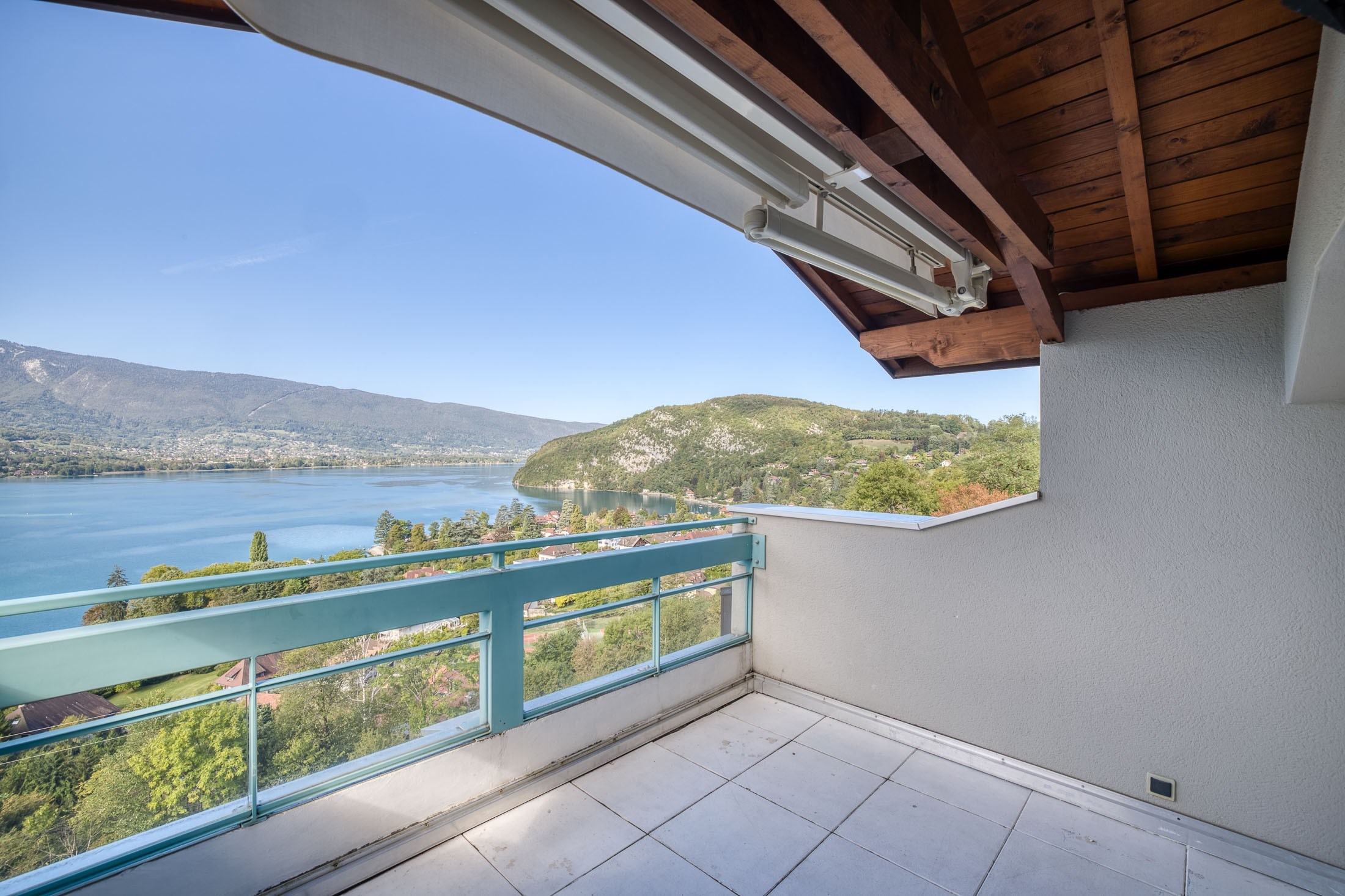  Talloires, top-floor apartment with exceptional views over Lake Annecy. - 物件實景
